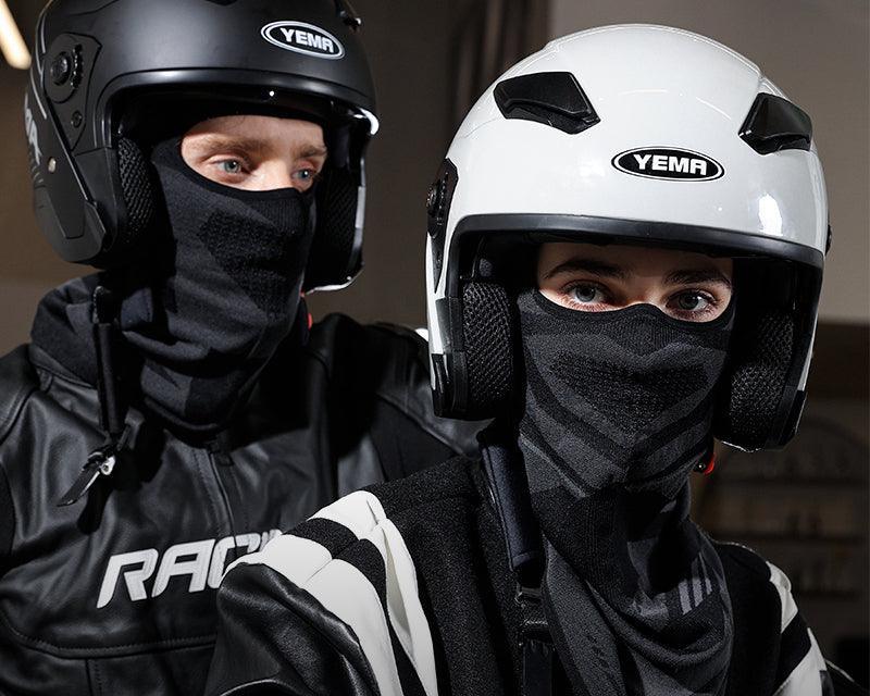 Bean's Moto Booth winter windproof thickened motorcycle balaclava showing full face coverage and breathable, thermal fabric for cold weather riding.