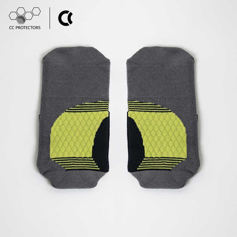 Bean's Moto Booth CC™ Antibacterial Quick-Dry Motorcycle Riding Socks, close-up view showing breathable fabric and comfortable fit.