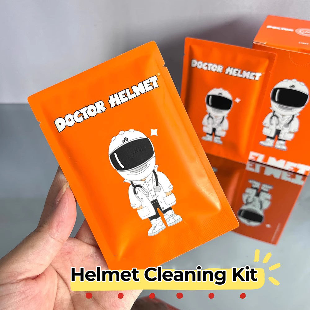 Bean's Moto Booth Doctor Helmet™ disposable pocket-sized visor cleaning kit with lens cleaner and accessories for motorcycle helmets.