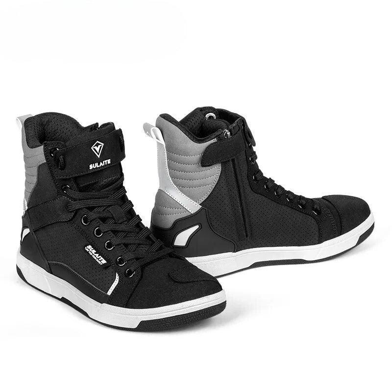 Bean's Moto Booth SULAITE™ B1 motorcycle riding shoes, black leather motorcycle boots with sturdy soles and ankle protection.