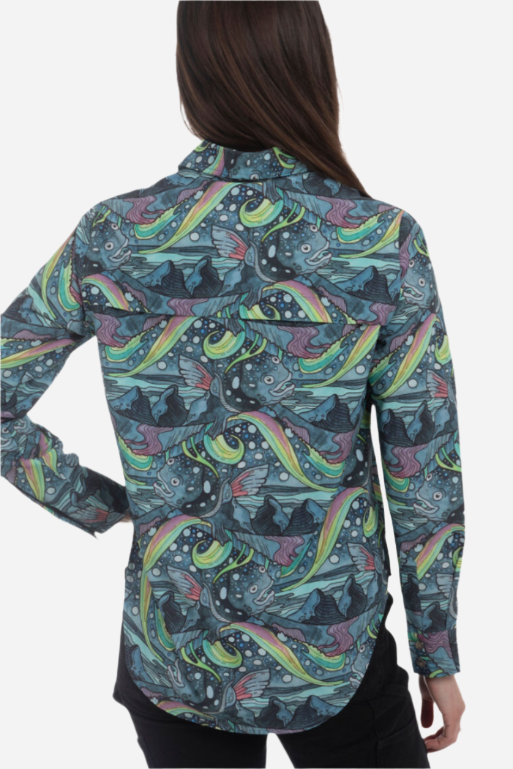 FisheWear HaliBorealis Tunic Fishing Shirt in lightweight fabric, featuring long sleeves and a collar for sun protection.
