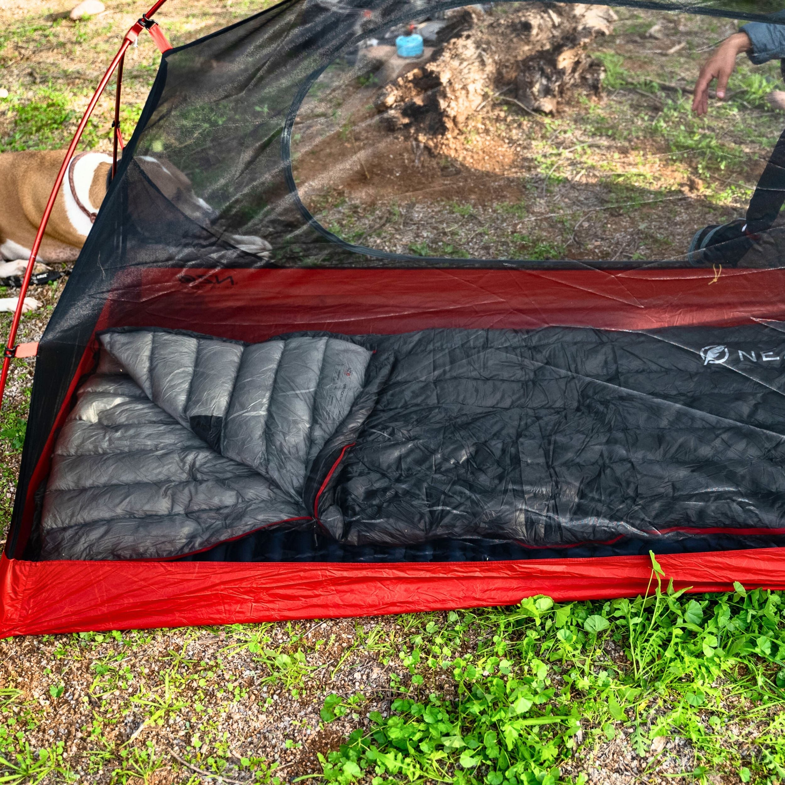 Near Zero Outdoor Gear QUILT ONE sleeping bag in a cozy, compact design, showcasing its soft fabric and vibrant color.