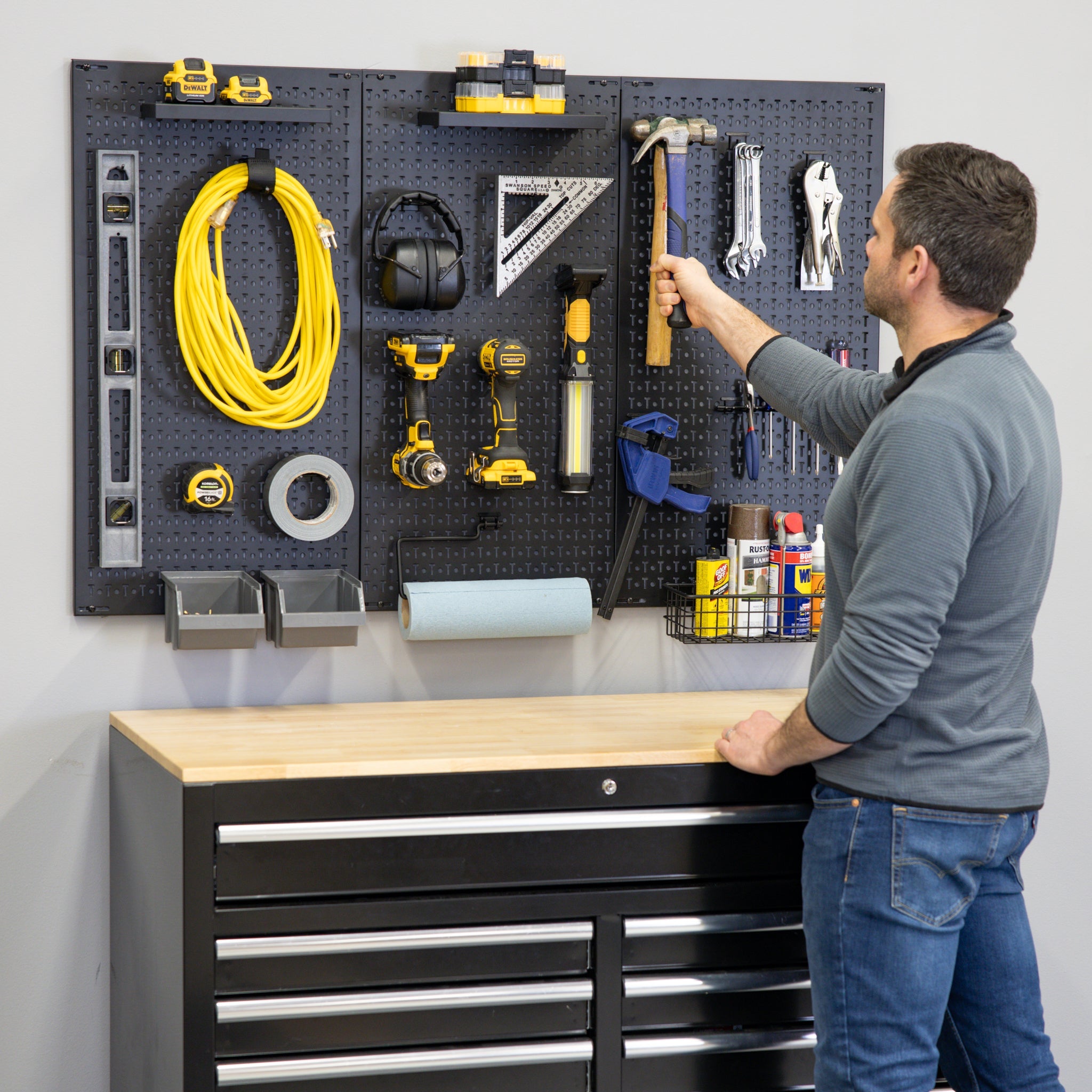 51" x 32" Pegboard |20 Attachments - OVERLANDERS Outfitter