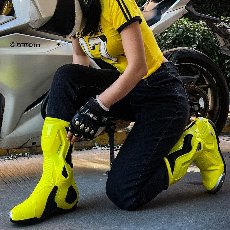 Bean's Moto Booth BENKIA™ Titanium Alloy Motorcycle Riding Boots with sturdy black leather and titanium alloy accents.