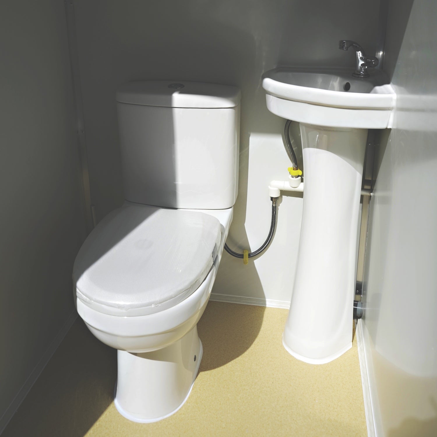 2 Private Toilet Stalls Portable Restroom - OVERLANDERS Outfitter