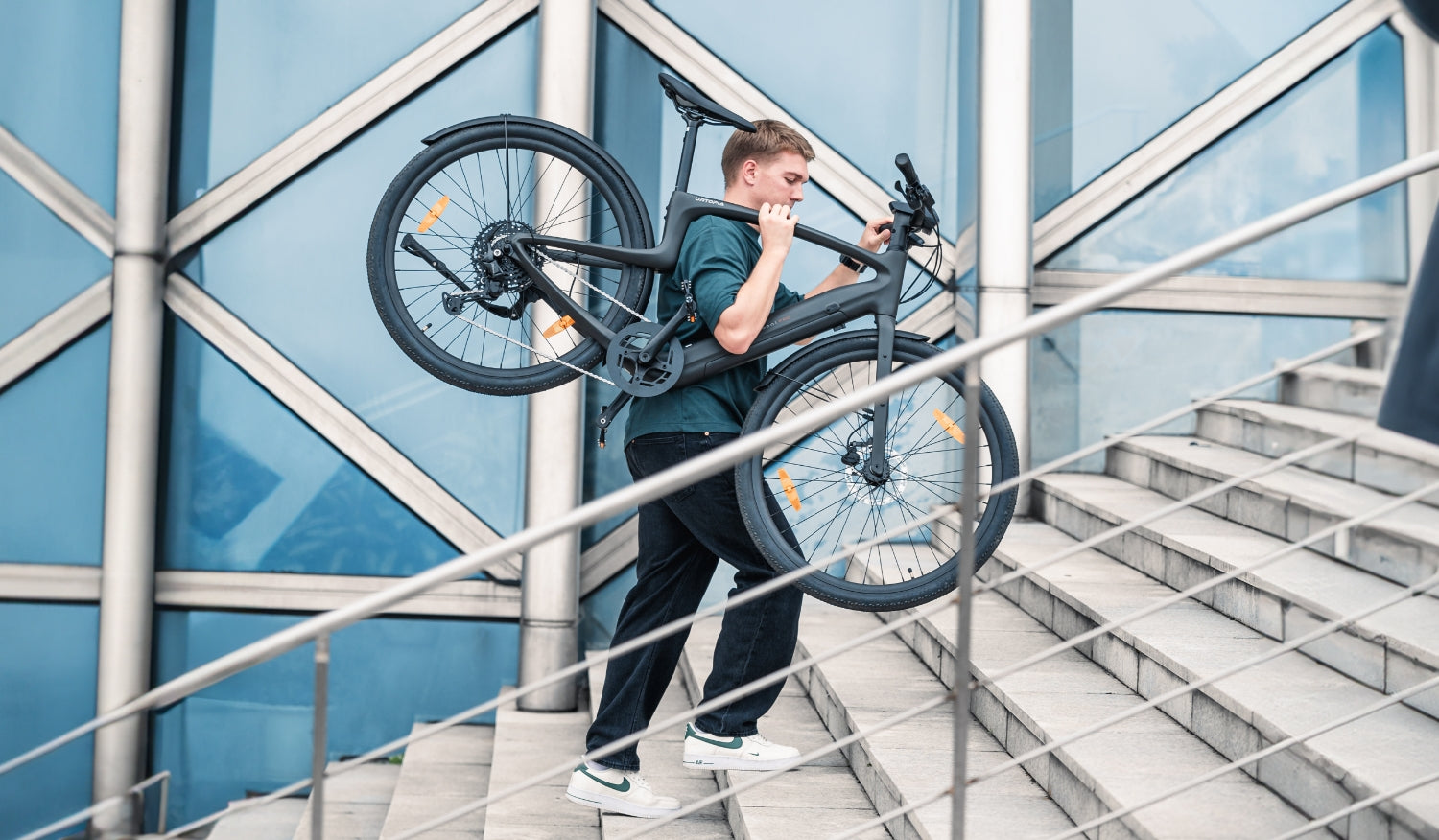 Rex E-Bikes Urtopia CARBON 1 PRO e-bike with lightweight carbon frame, sleek design, and electric motor for urban commuting.
