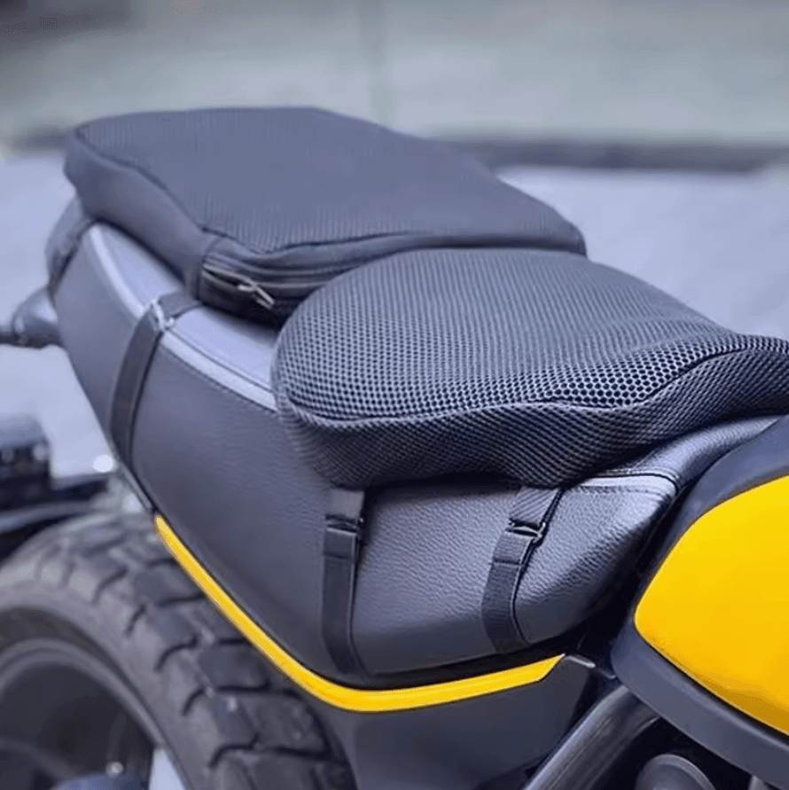 Bean's Moto Booth motorcycle seat cushion with honeycomb technology, shock-absorbing and breathable for comfortable riding.