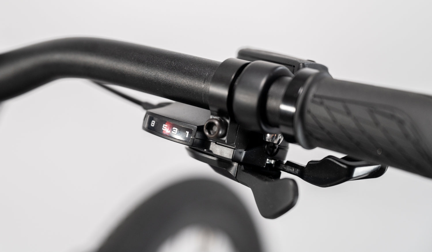 Rex E-Bikes Urtopia CARBON 1 PRO e-bike with sleek black frame, carbon fiber accents, and modern design.