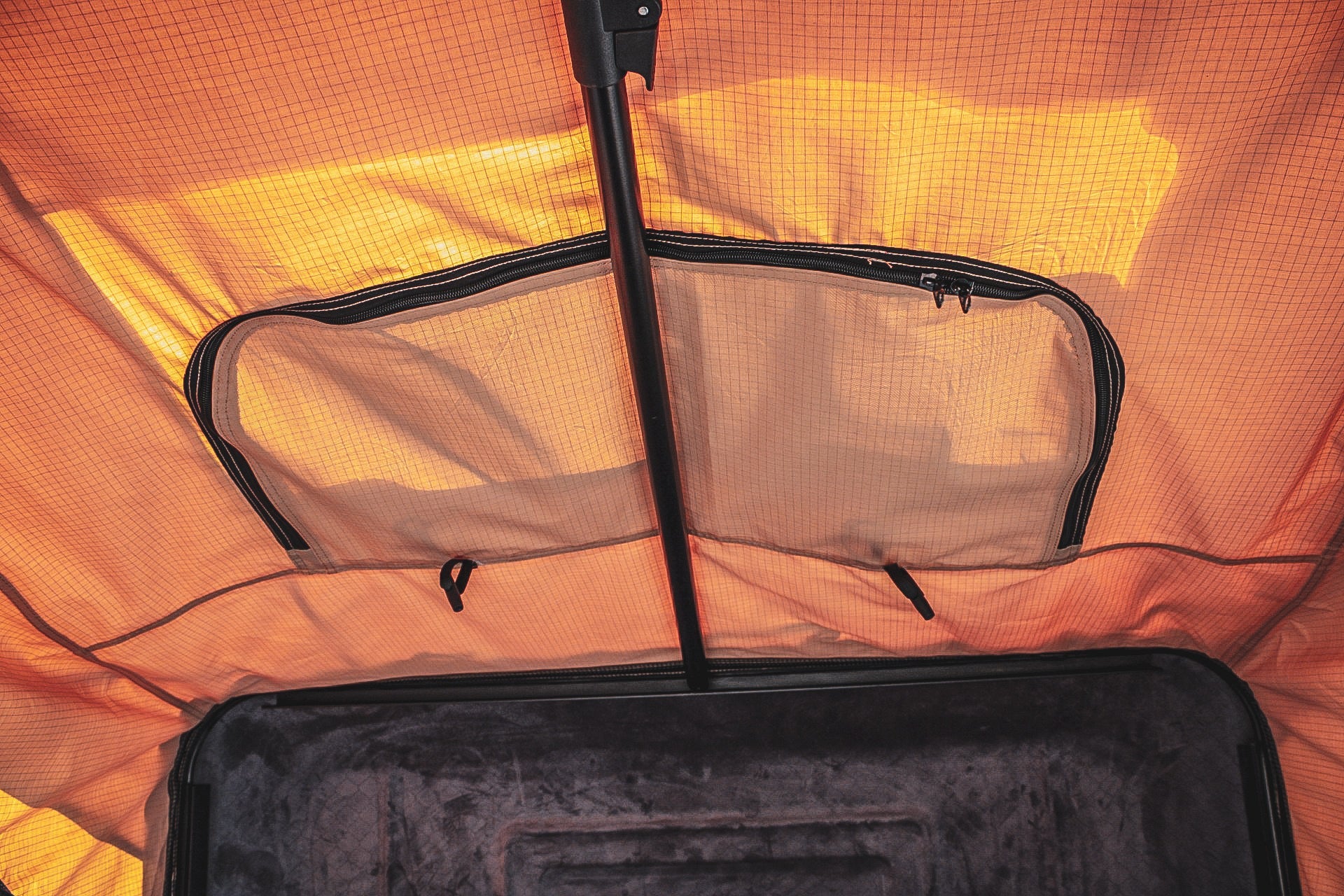 OVK Chaska Aluminum Clam Shell - Gen 2 RTT - OVERLANDERS Outfitter