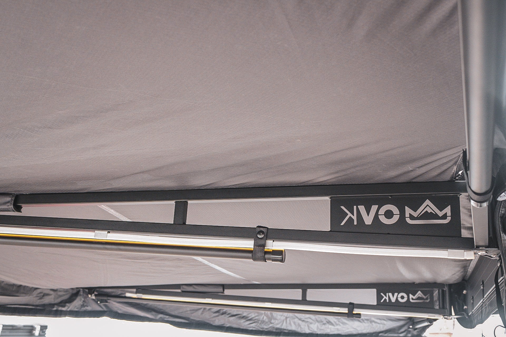 OVK 180 Awning Gen 2 w/wc lights - OVERLANDERS Outfitter