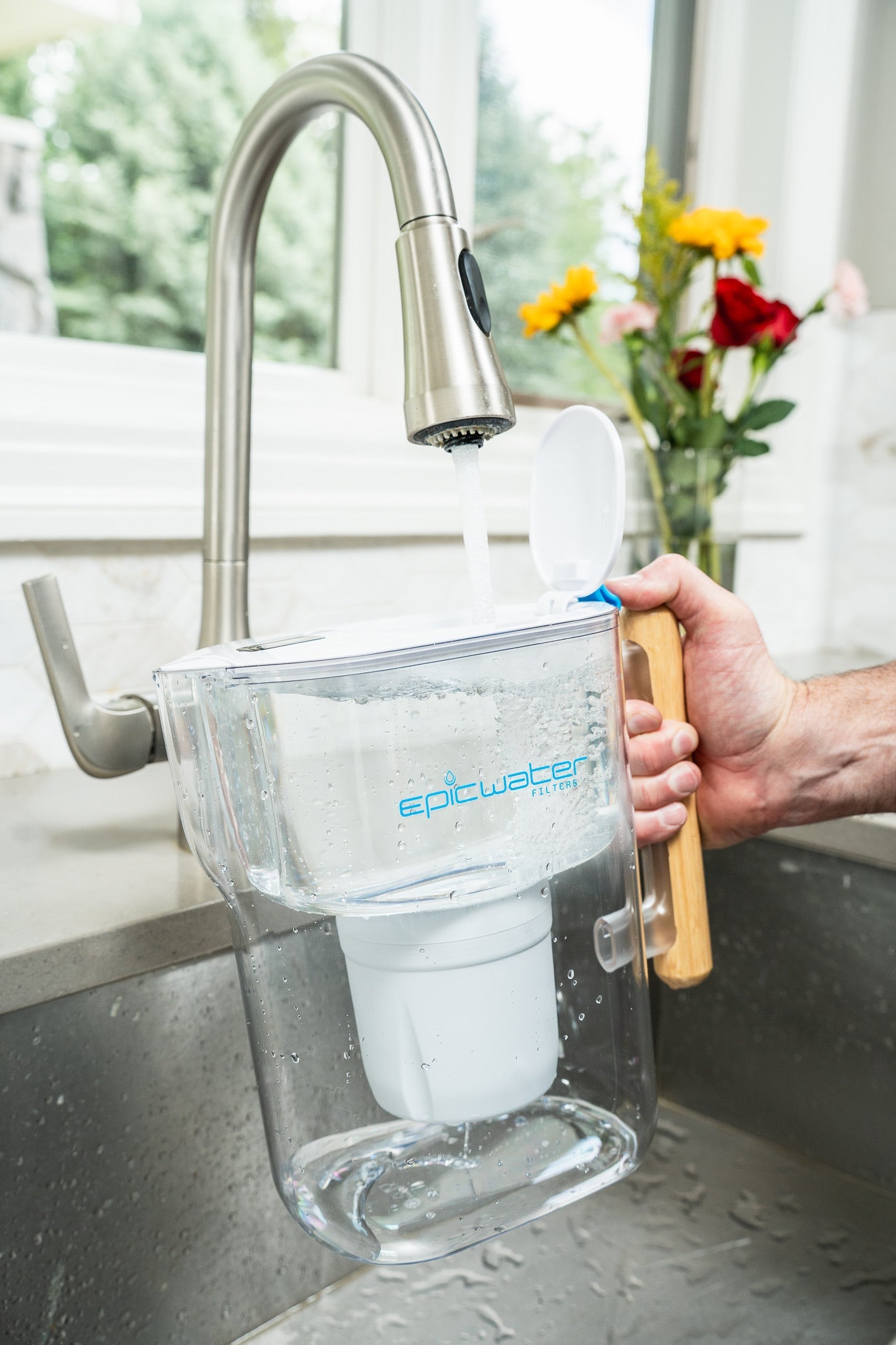 Pure XP Pitcher | Reduces Fluoride, PFAS, & Parasites - OVERLANDERS Outfitter