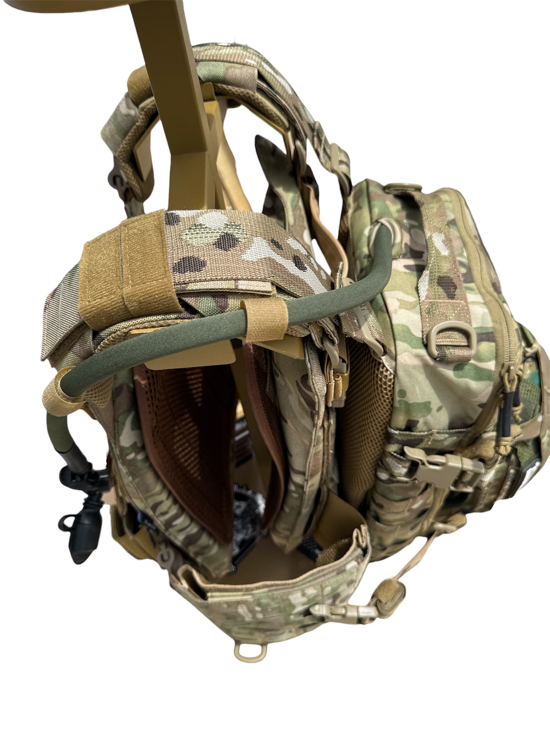 Redemption Tactical® Crusader Flatpack Plate Carrier Bag + Hydration Bladder - OVERLANDERS Outfitter