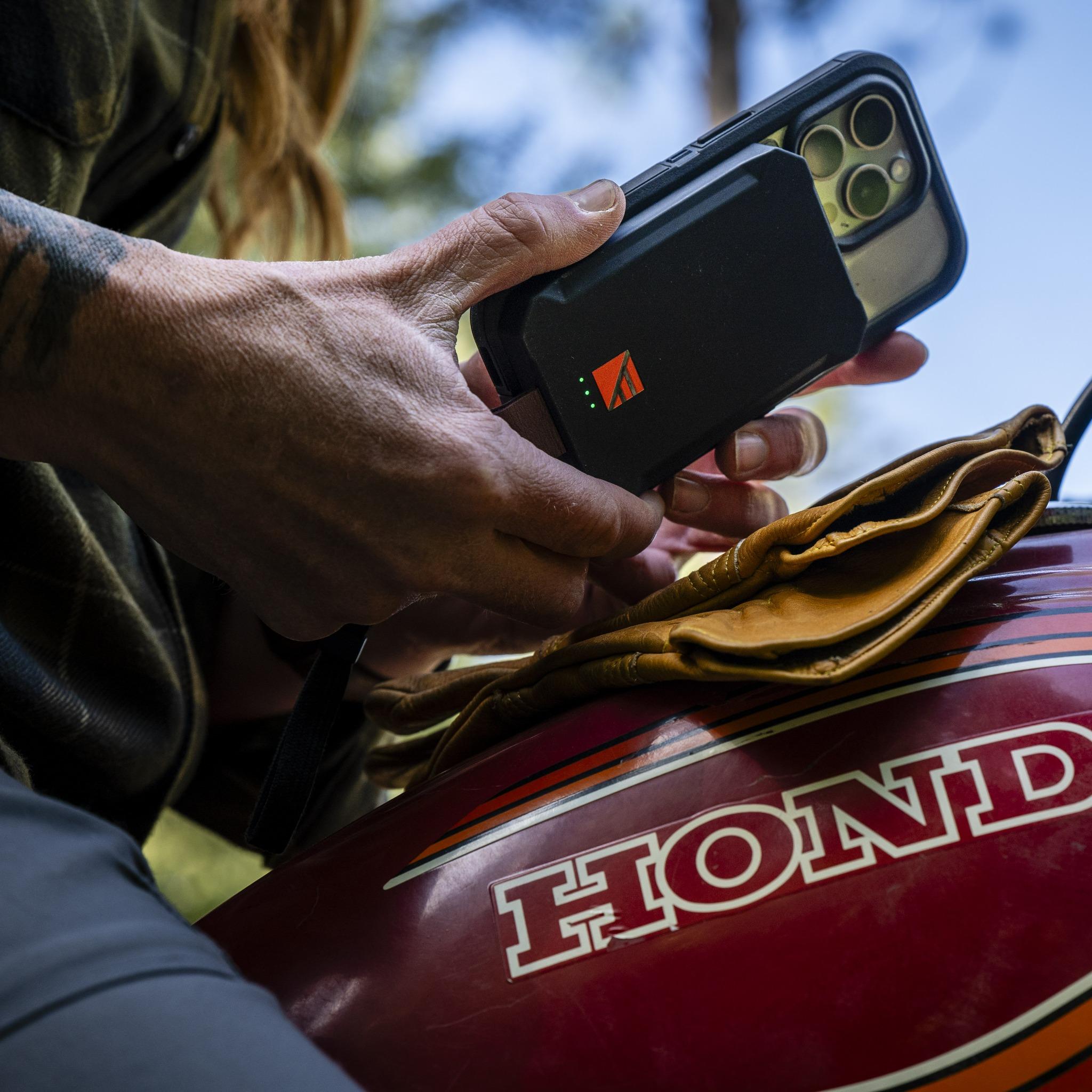 Poseidon Nano Power Bank - OVERLANDERS Outfitter