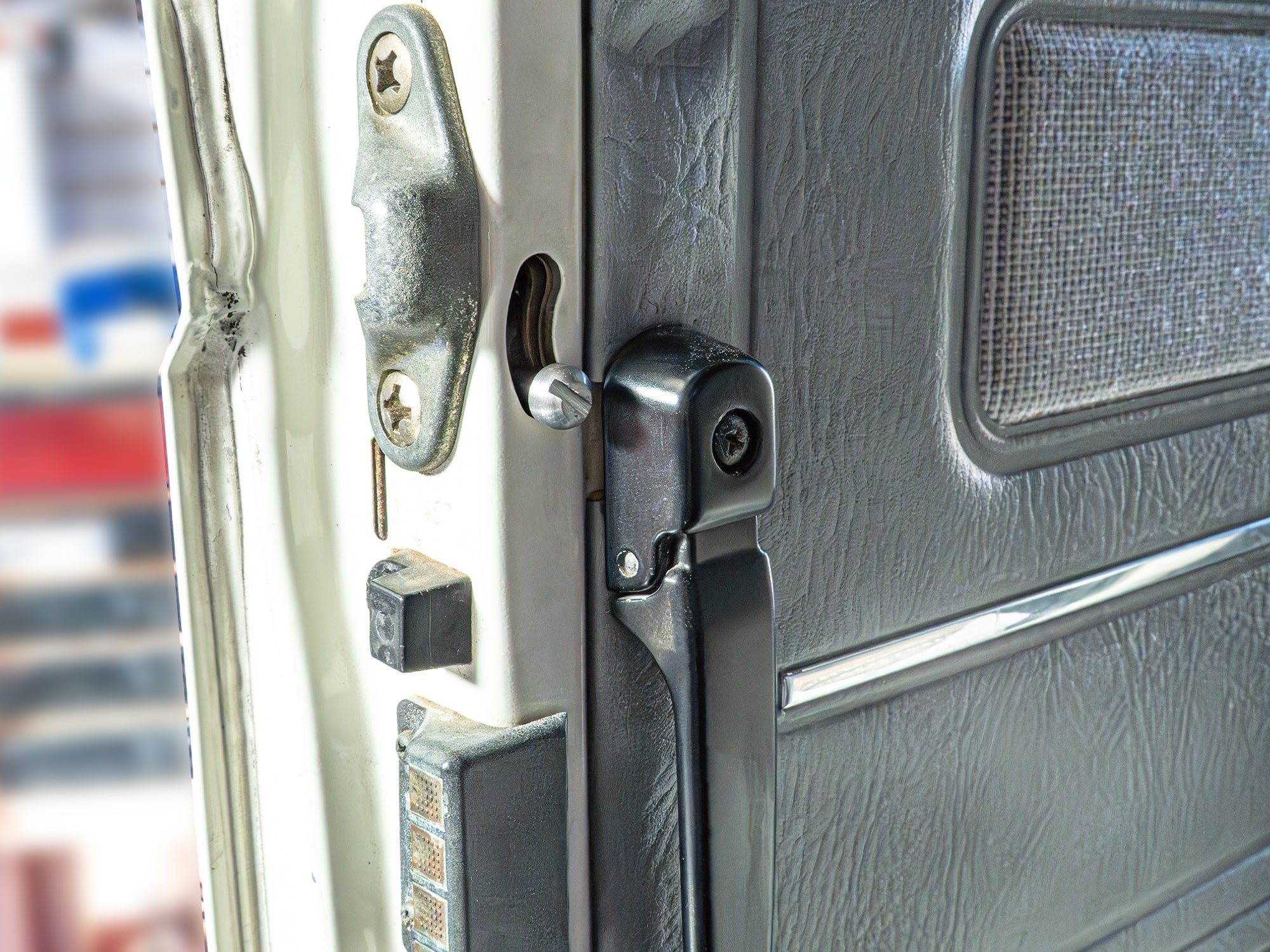 Lock Knob for Interior Sliding Door [Vanagon] - OVERLANDERS Outfitter
