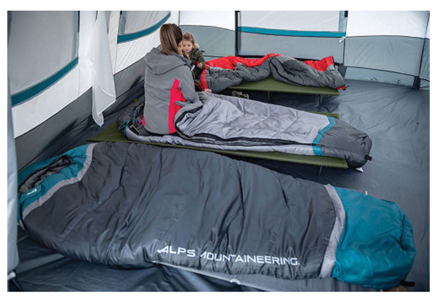 Backcountry Sportsman Blaze 0 Regular sleeping bag, insulated and insulated for cold weather camping, with a durable outer shell.