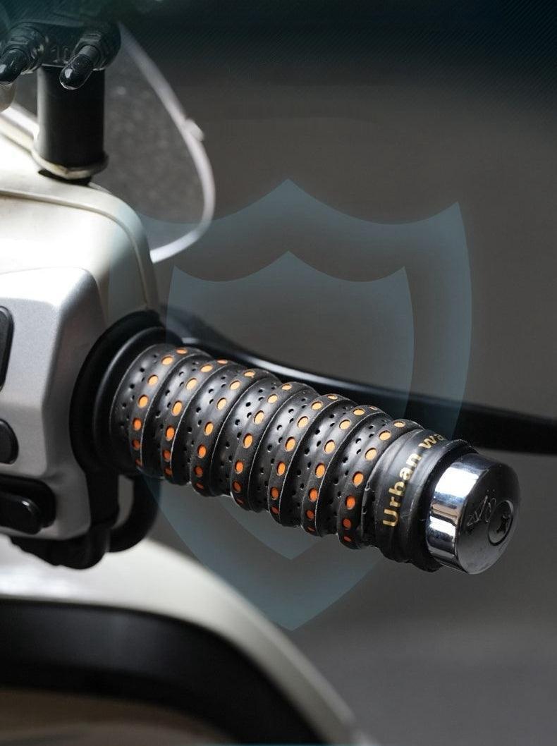 Pair of Bean's Moto Booth motorcycle handlebar grips featuring anti-slip and breathable design for enhanced riding comfort.