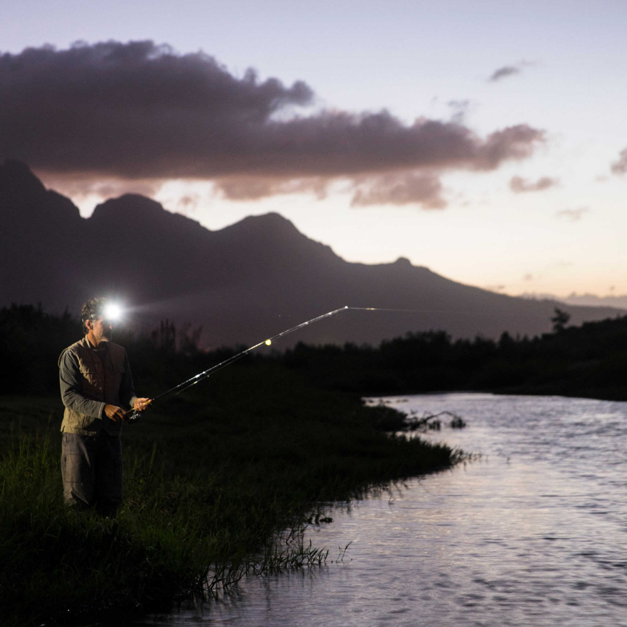 MH10 Headlamp - OVERLANDERS Outfitter