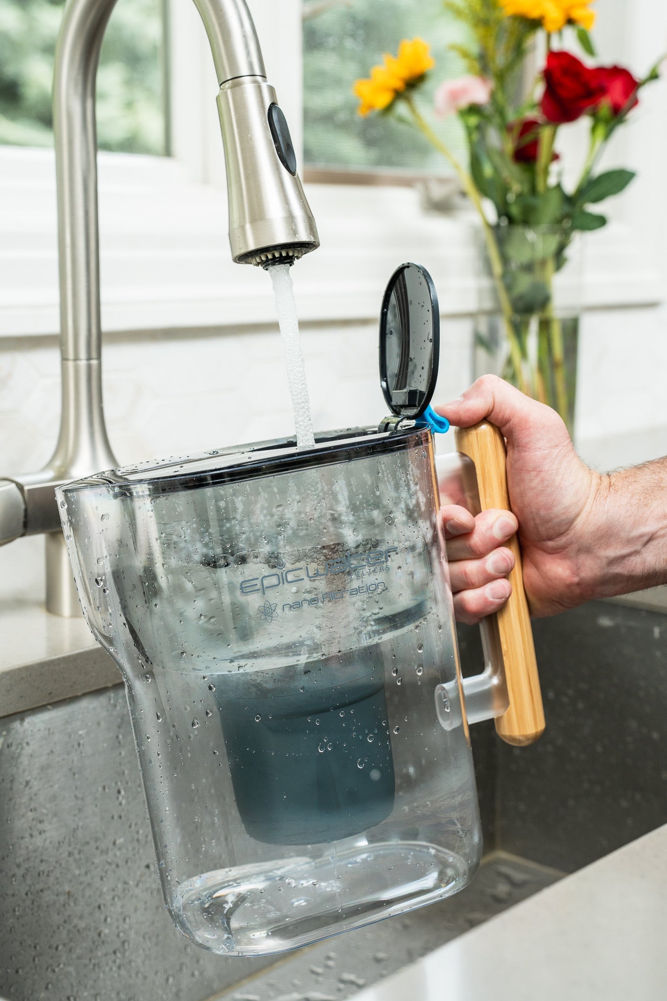 Nano XP Pitcher | Reduces Bacteria & PFAS - OVERLANDERS Outfitter