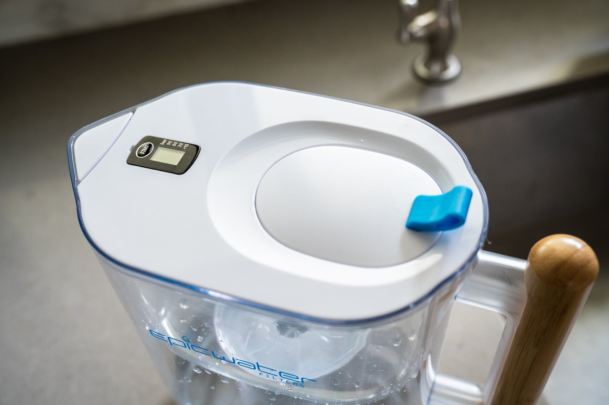 Pure XP Pitcher | Reduces Fluoride, PFAS, & Parasites - OVERLANDERS Outfitter