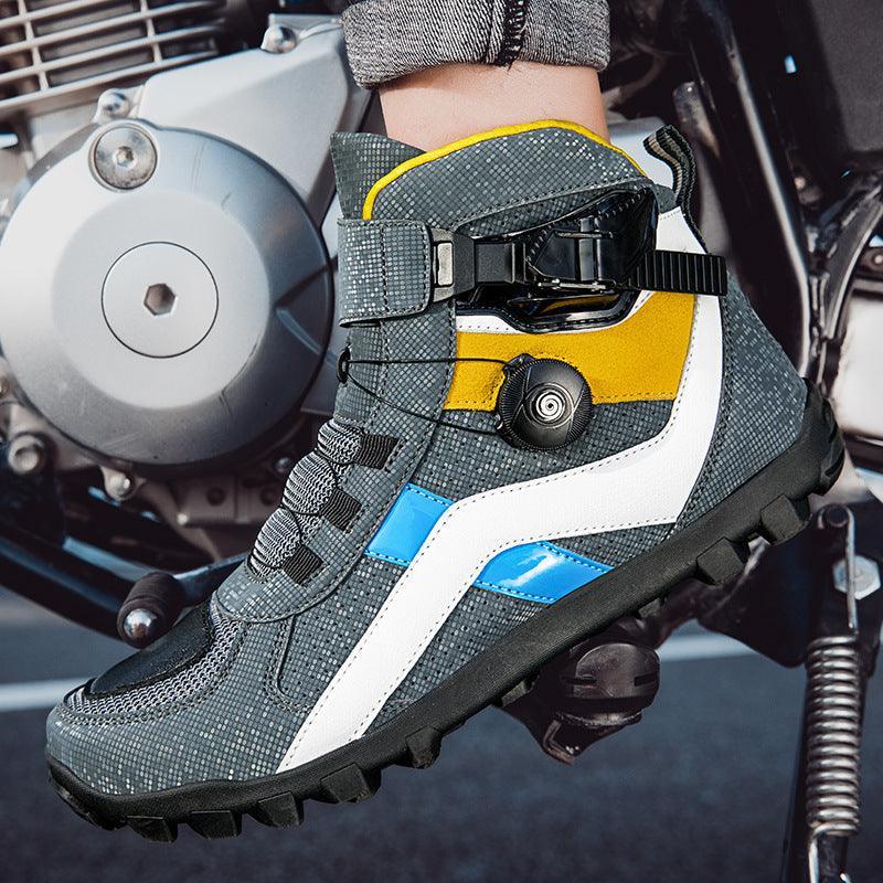 Bean's Moto Booth 4 Seasons™ PUMMAX Vibe motorcycle sneaker in black with rugged design and padded ankle support.
