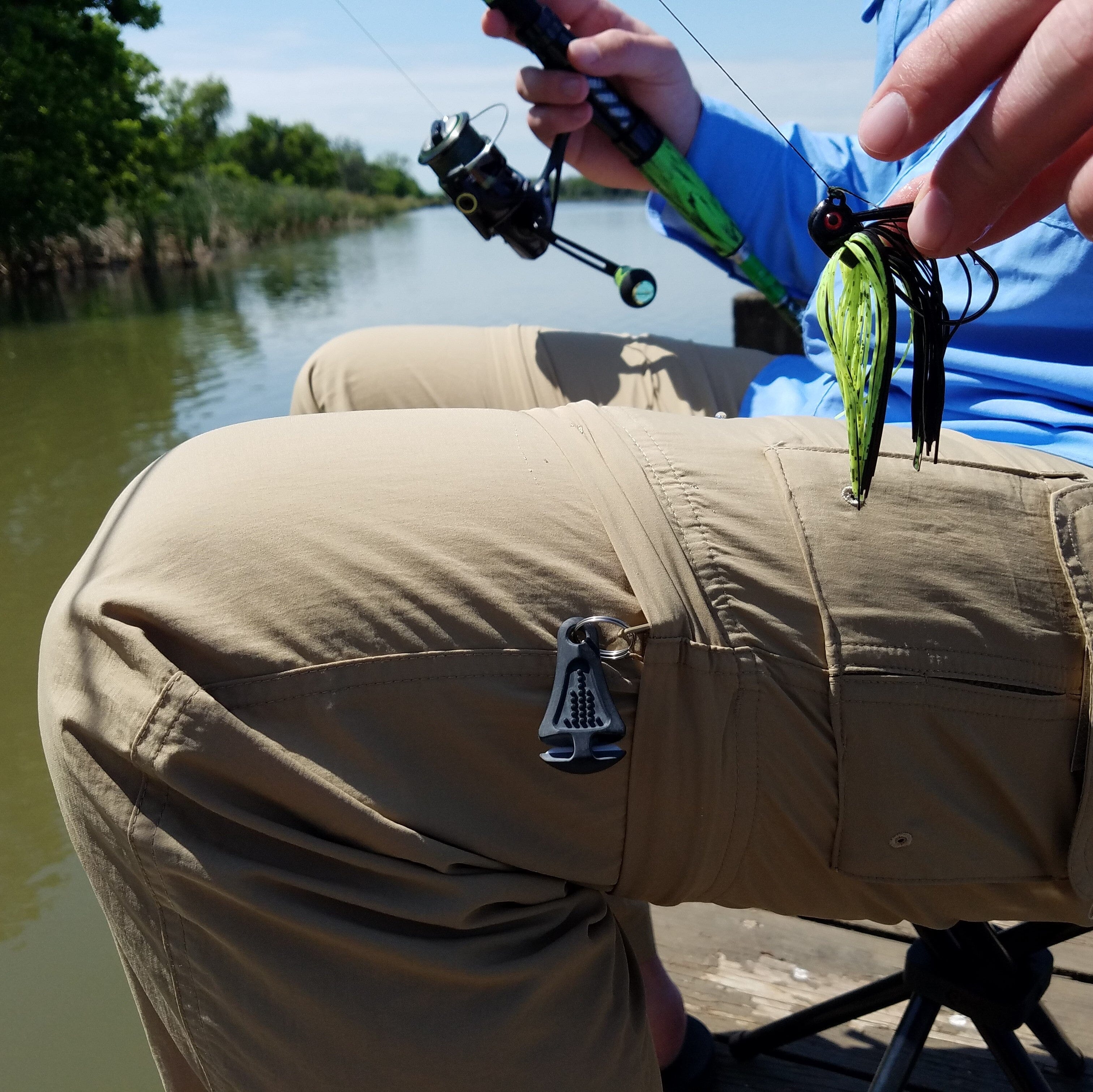 Line Cutterz Pink Ceramic Blade Zipper Pull with metal attachment, designed for easy zipper opening and replacement.