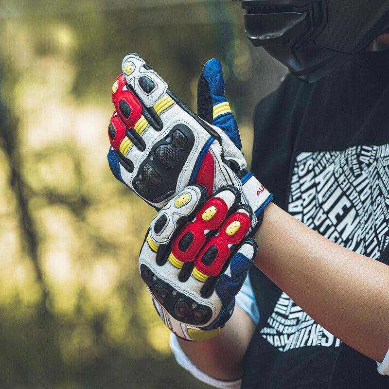 Bean's Moto Booth Alien Snail™ motorcycle carbon fiber tactical racing gloves showing reinforced knuckles and textured grip design.