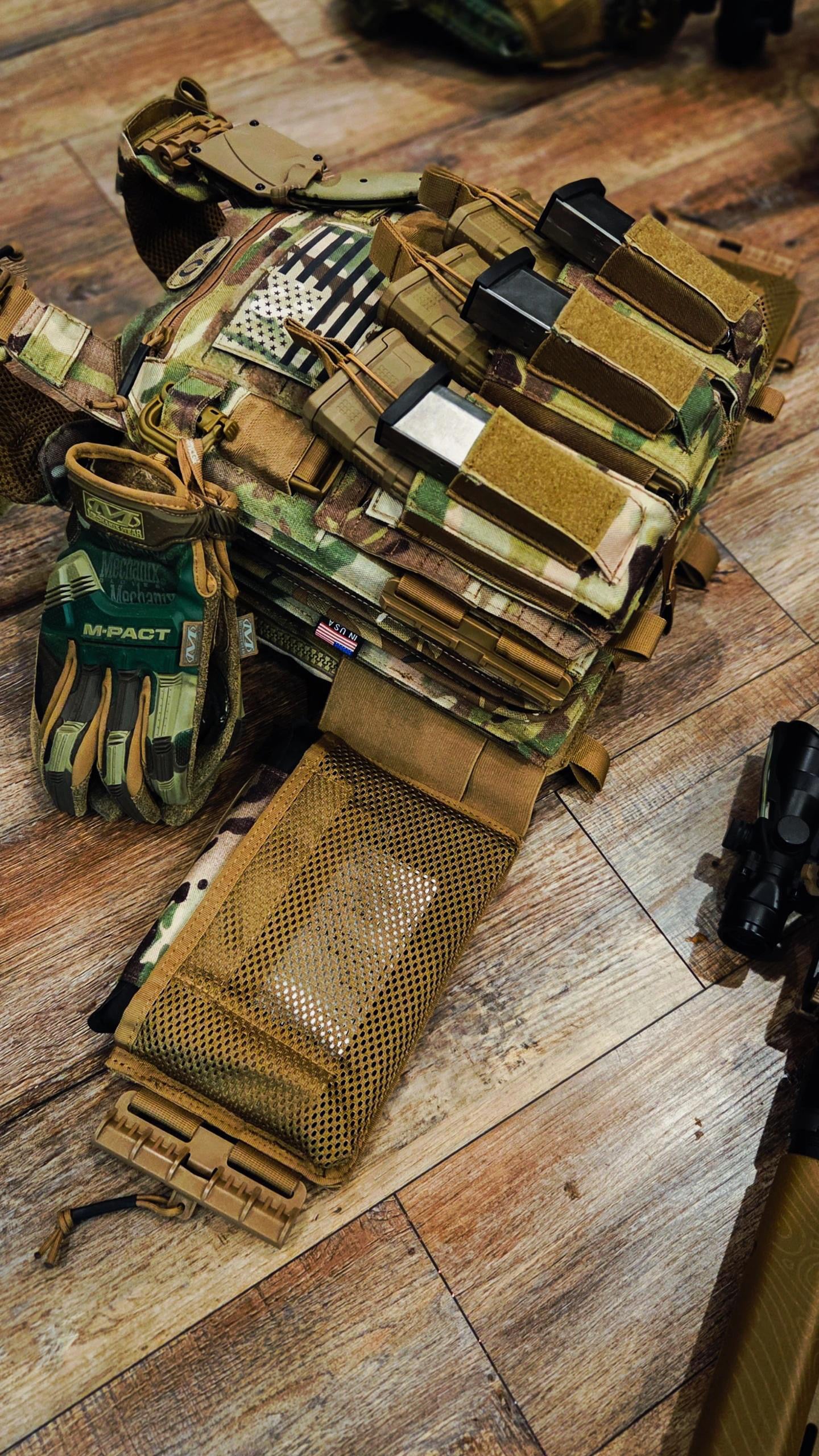 Redemption Tactical RT Crusader 2.0 armor kit with lightweight Level IV front and back plates, 10x12 size, full kit.