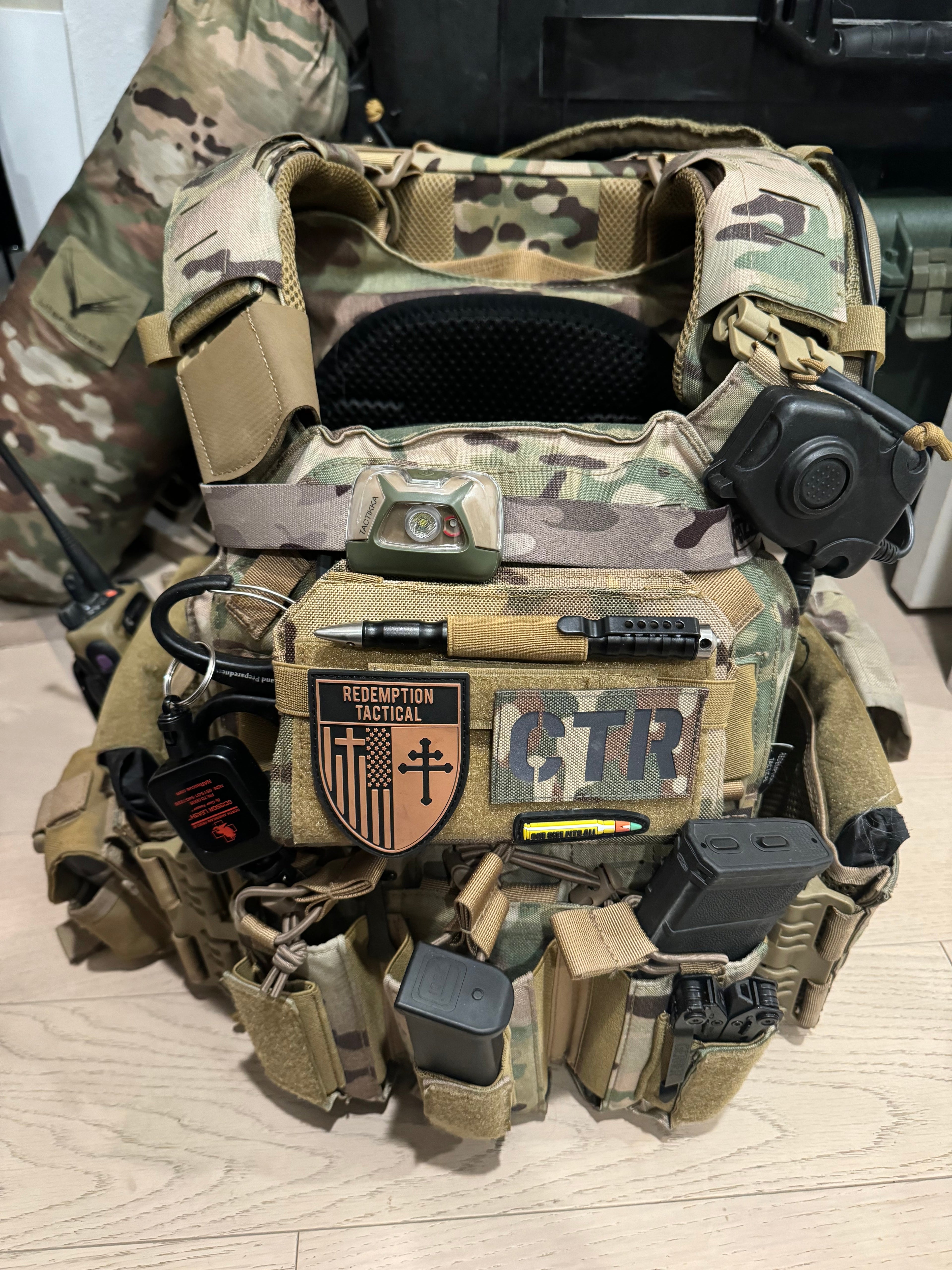 Redemption Tactical RT Crusader 2.0® lightweight Level IV armor front and back plates in 10x12 size, part of full vest kit.