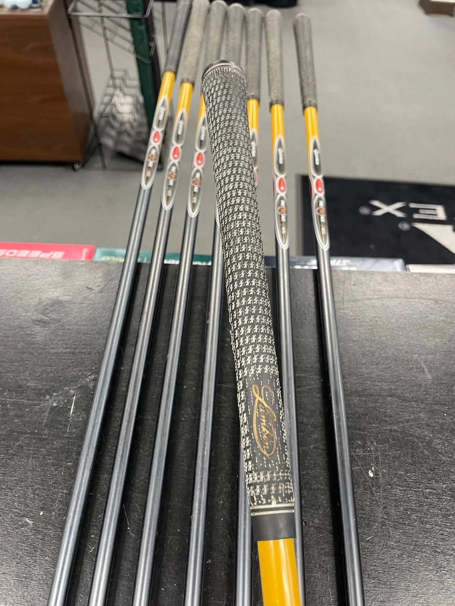 TaylorMade R7 Iron Set (Used) - OVERLANDERS Outfitter