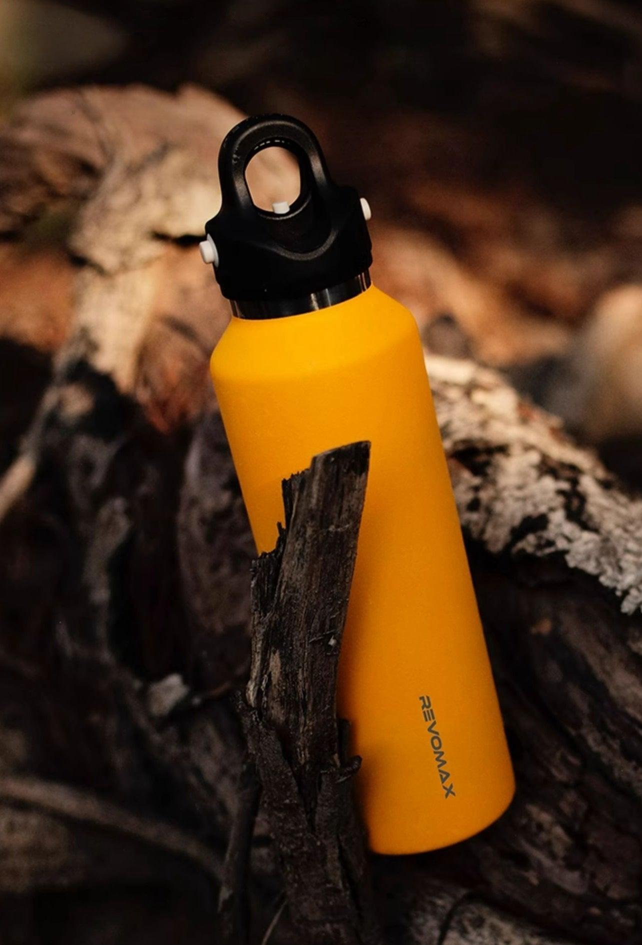 Bean's Moto Booth REVOMAX™ one-handed opening motorcycle travel thermos with stainless steel body and black lid.