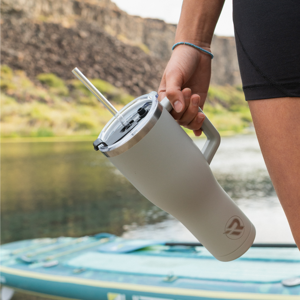 iROCKER US MAG CUP, black magnetic drink holder with iROCKER branding, designed for convenient use on boats or outdoor settings.