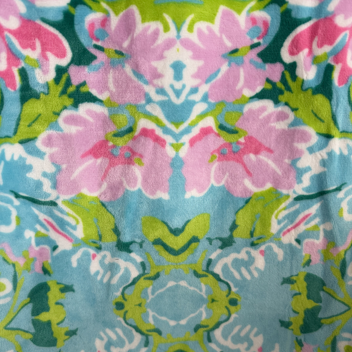 City Bonfires floral polar fleece chair blanket featuring a colorful floral pattern and soft, cozy fabric for outdoor comfort.