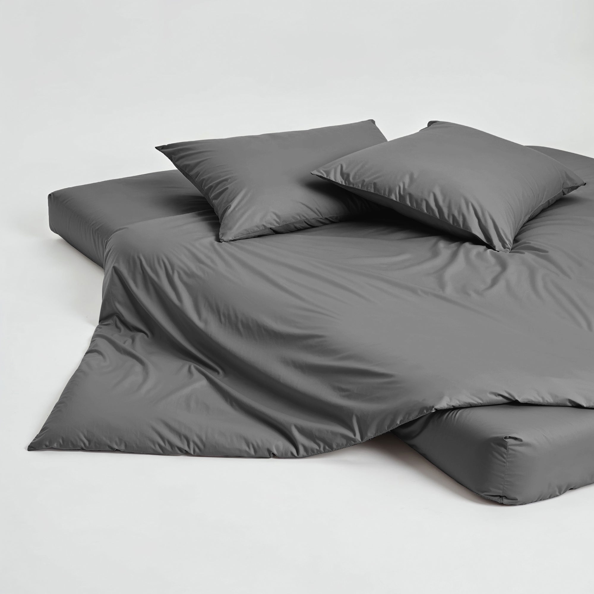 Luxurious Australian sateen duvet cover from Italic, soft and smooth bed bedding with a sleek, elegant design.