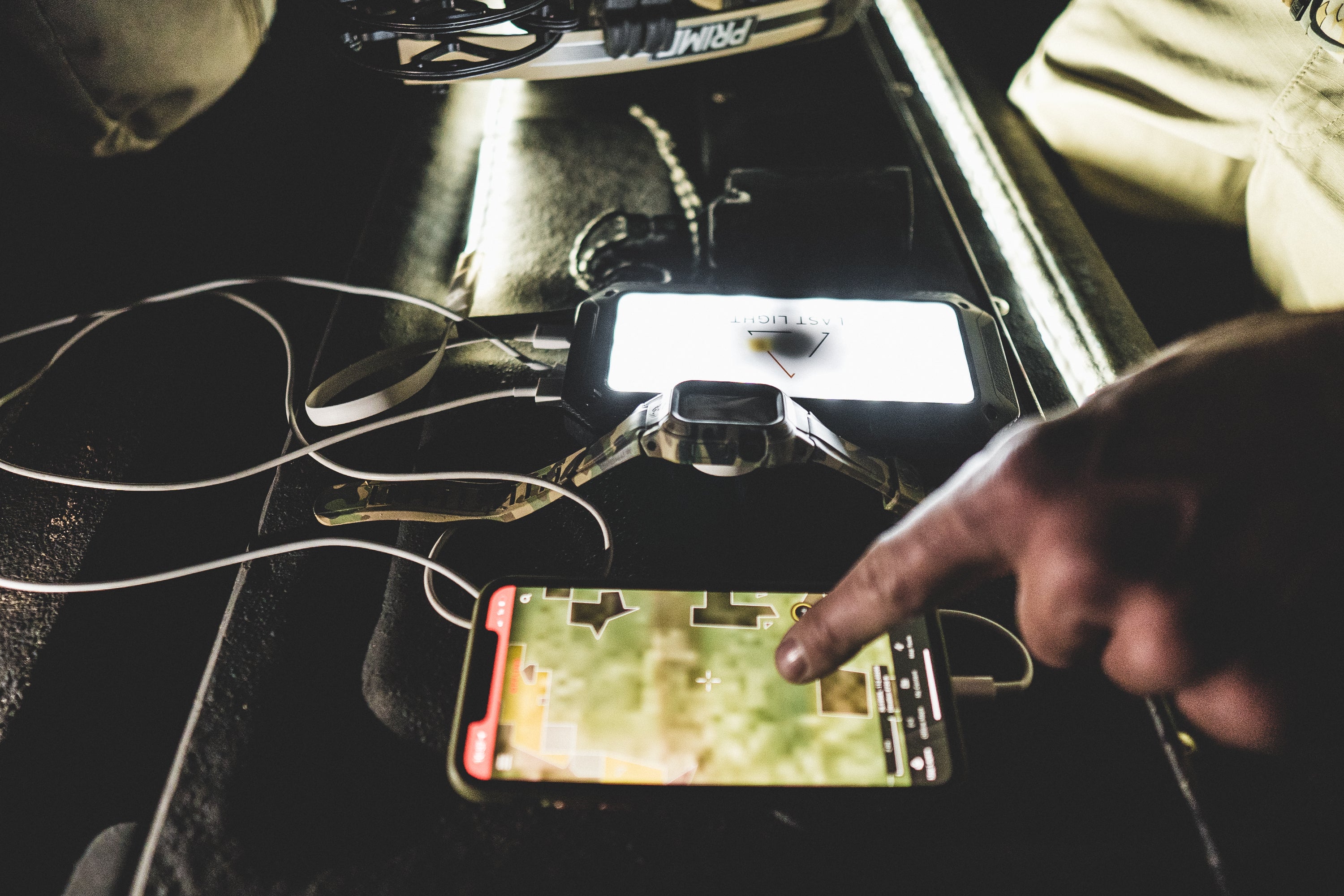 20000 mAh Solar Power Bank & Charger - OVERLANDERS Outfitter