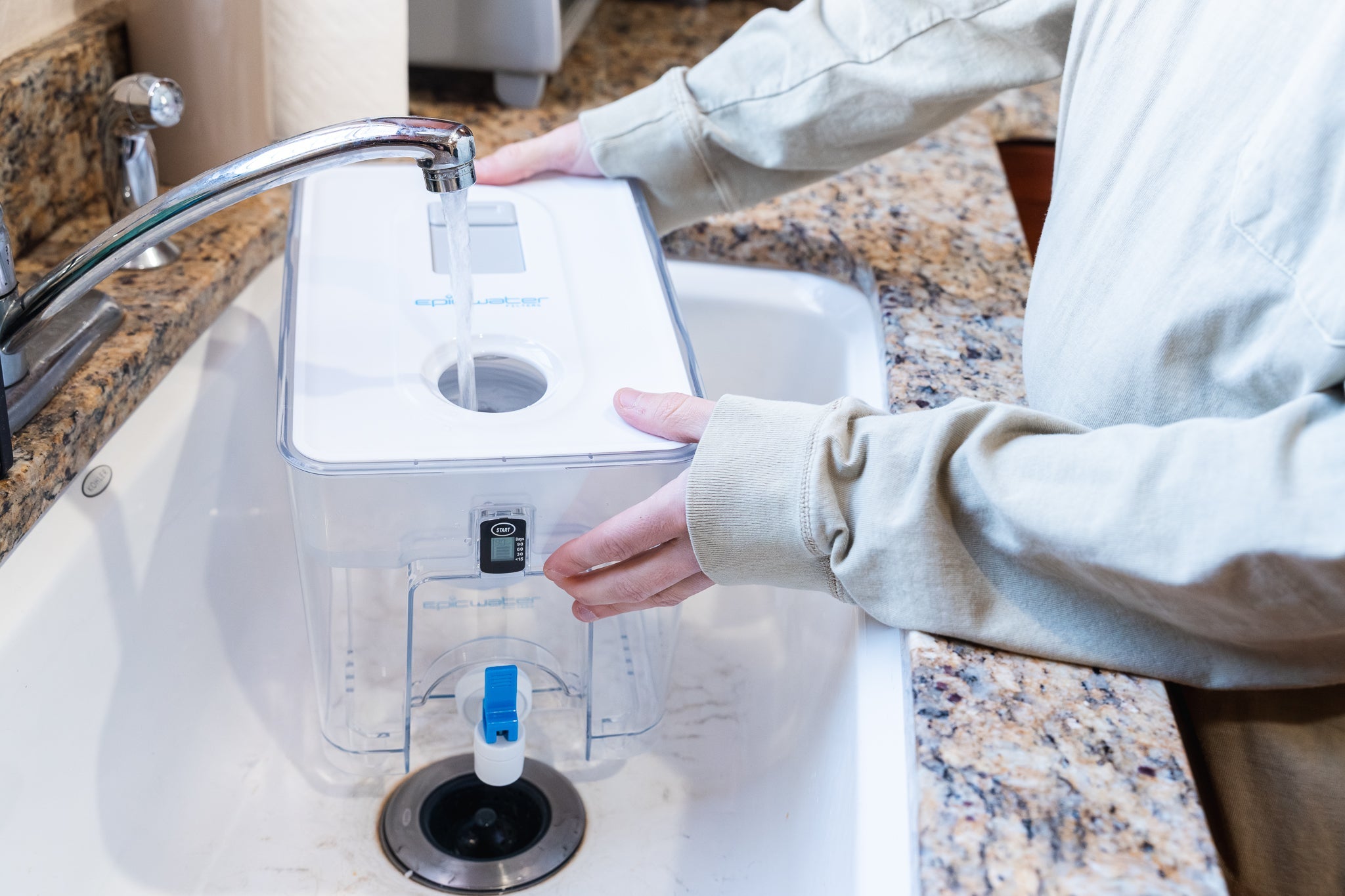 Pure XP Dispenser | Reduces Fluoride & PFAS - OVERLANDERS Outfitter