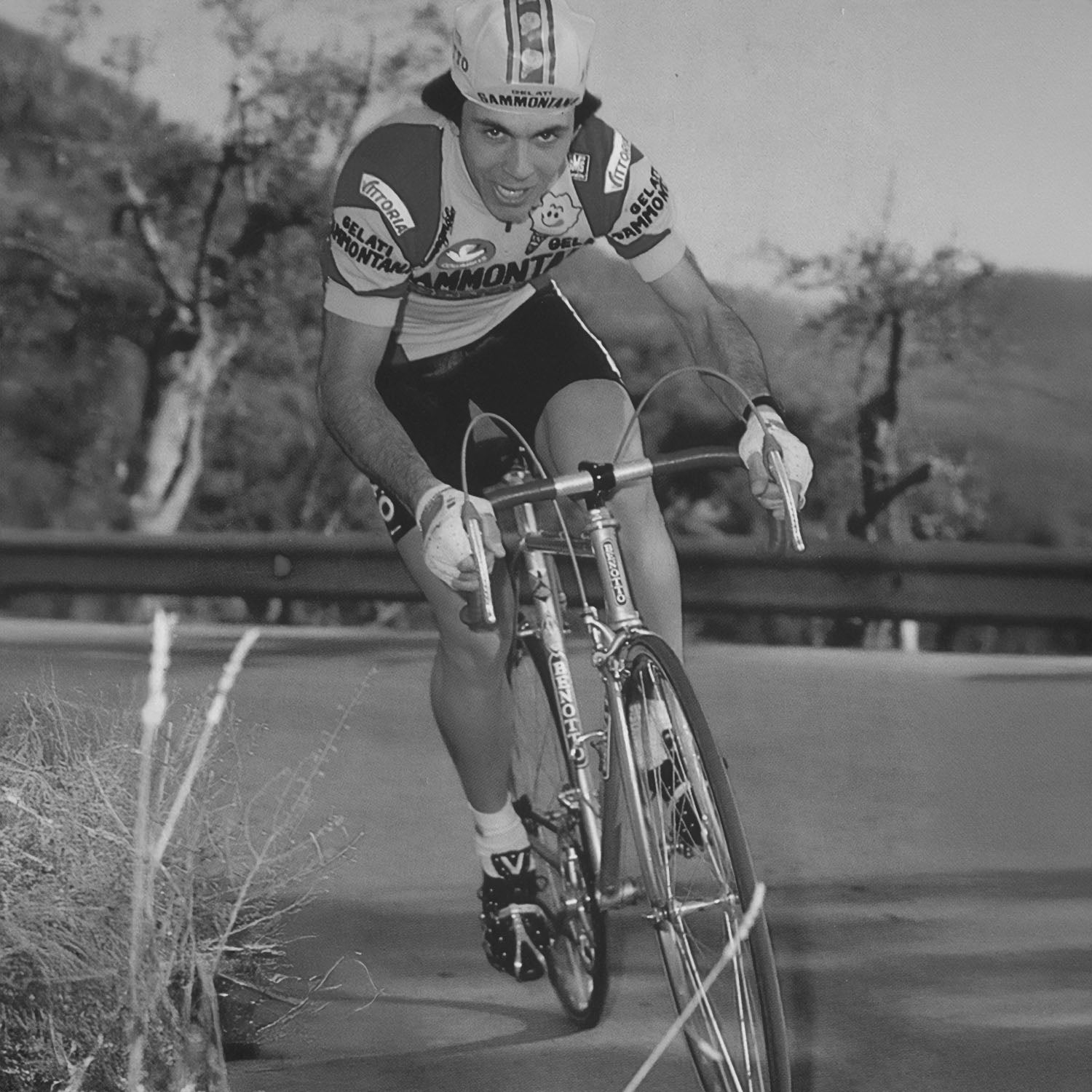 Vintage cycling cap by ZEITBIKE featuring Sammontana branding, with a classic design and lightweight fabric.
