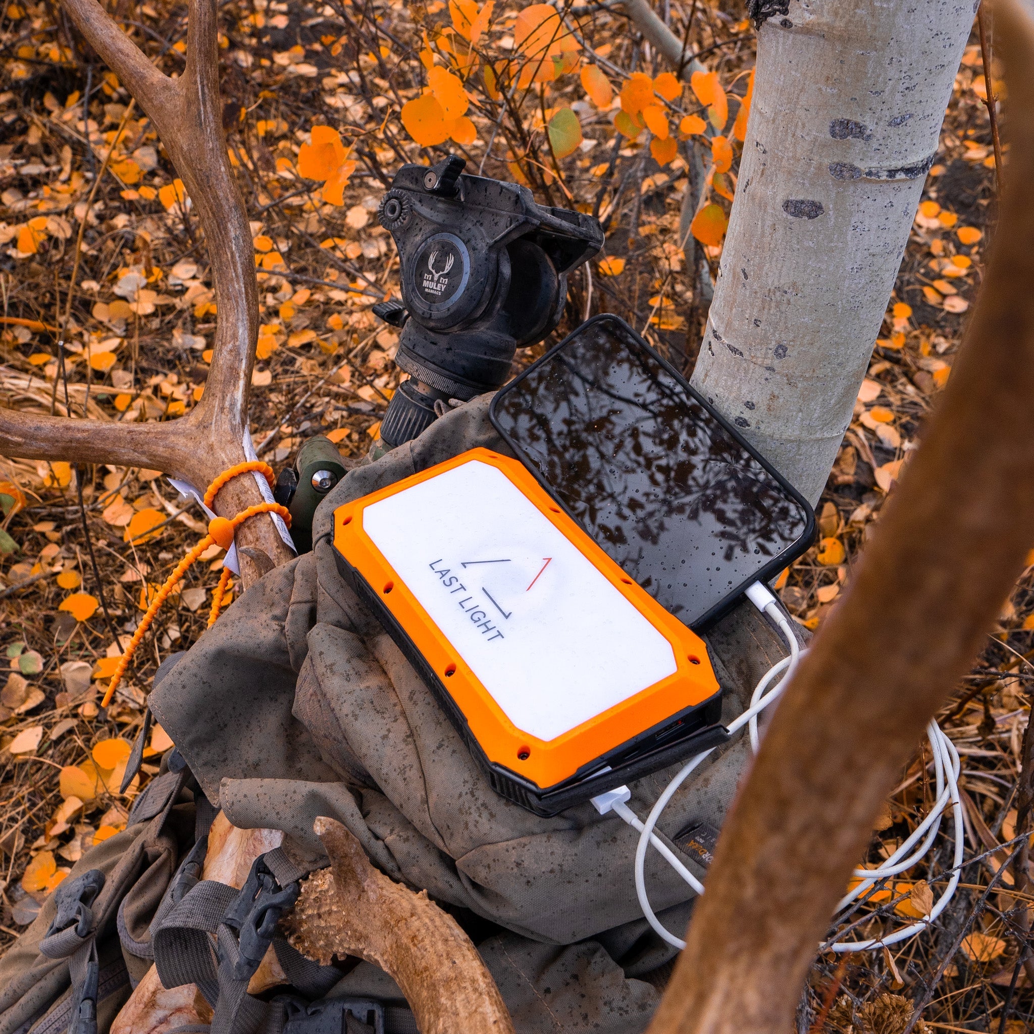 20000 mAh Solar Power Bank & Charger - OVERLANDERS Outfitter