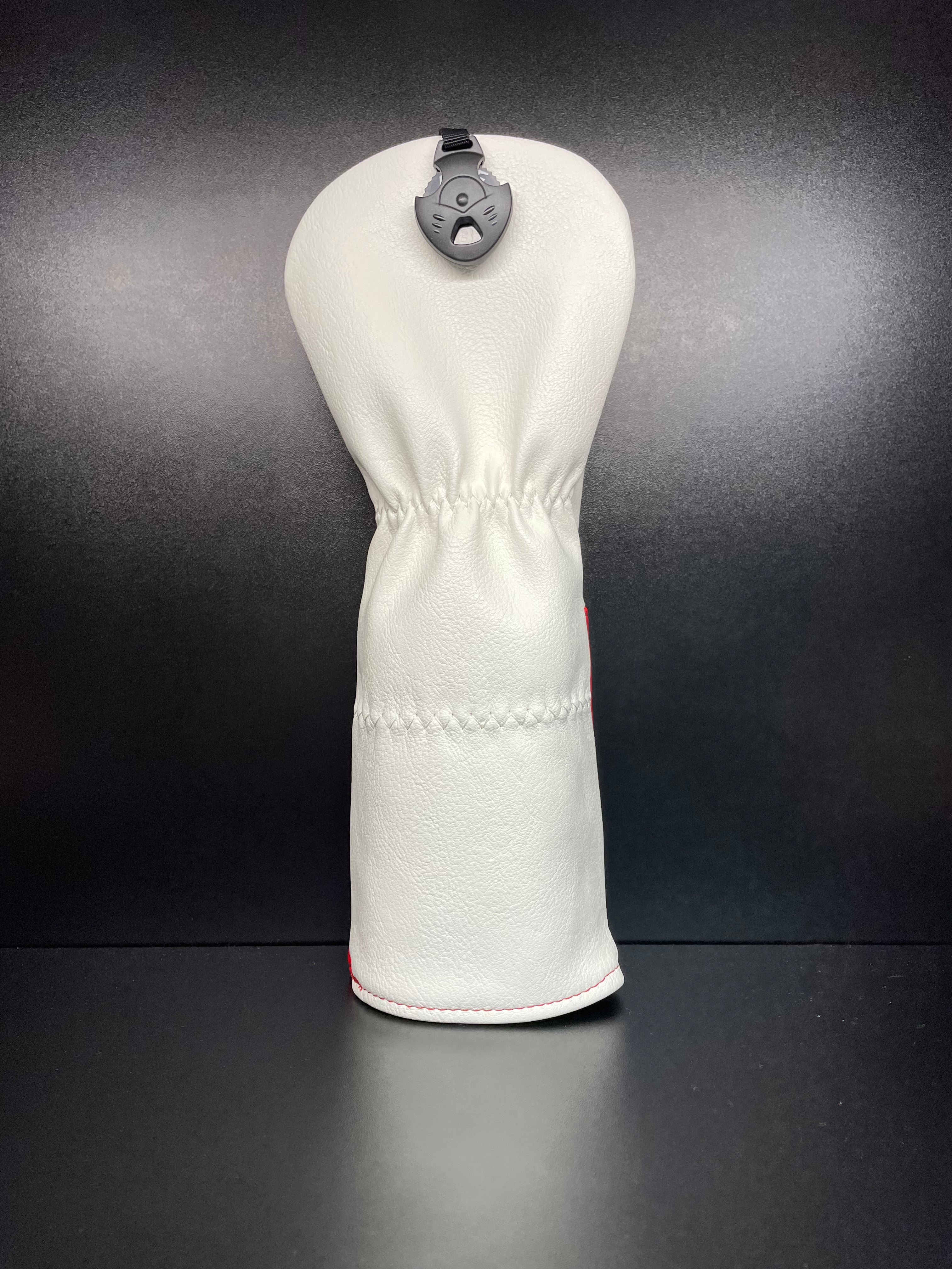 ParWestGolf Ace Skull and Crossbones golf club headcover featuring a skull and crossbones design for protection and style.