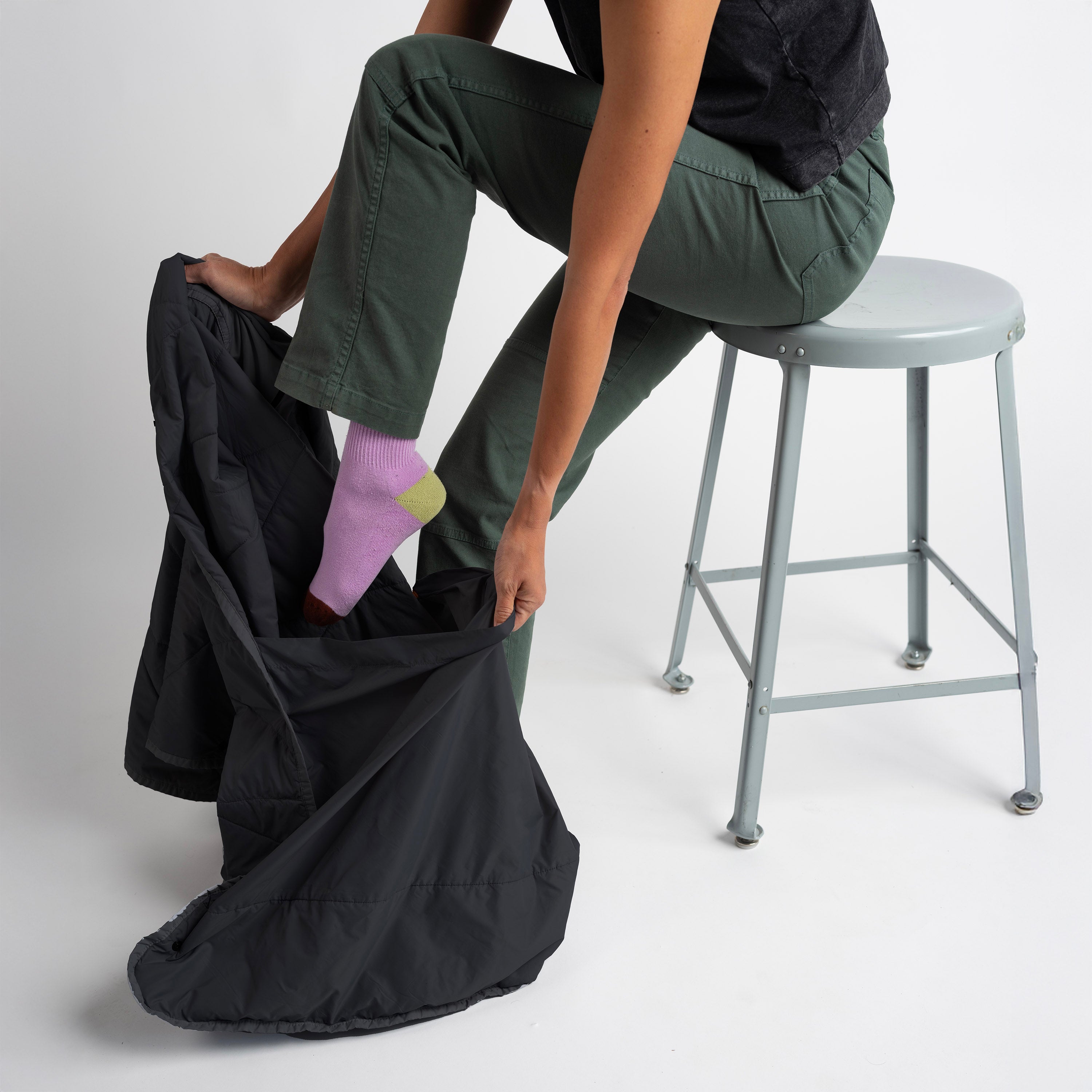 Layover™ XL Blanket Black - OVERLANDERS Outfitter