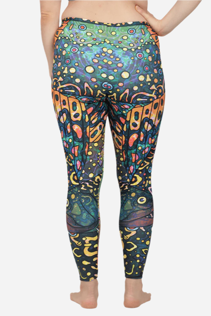 FisheWear Brookie Signature Leggings in black with subtle logo detail, form-fitting athletic leggings for active wear.