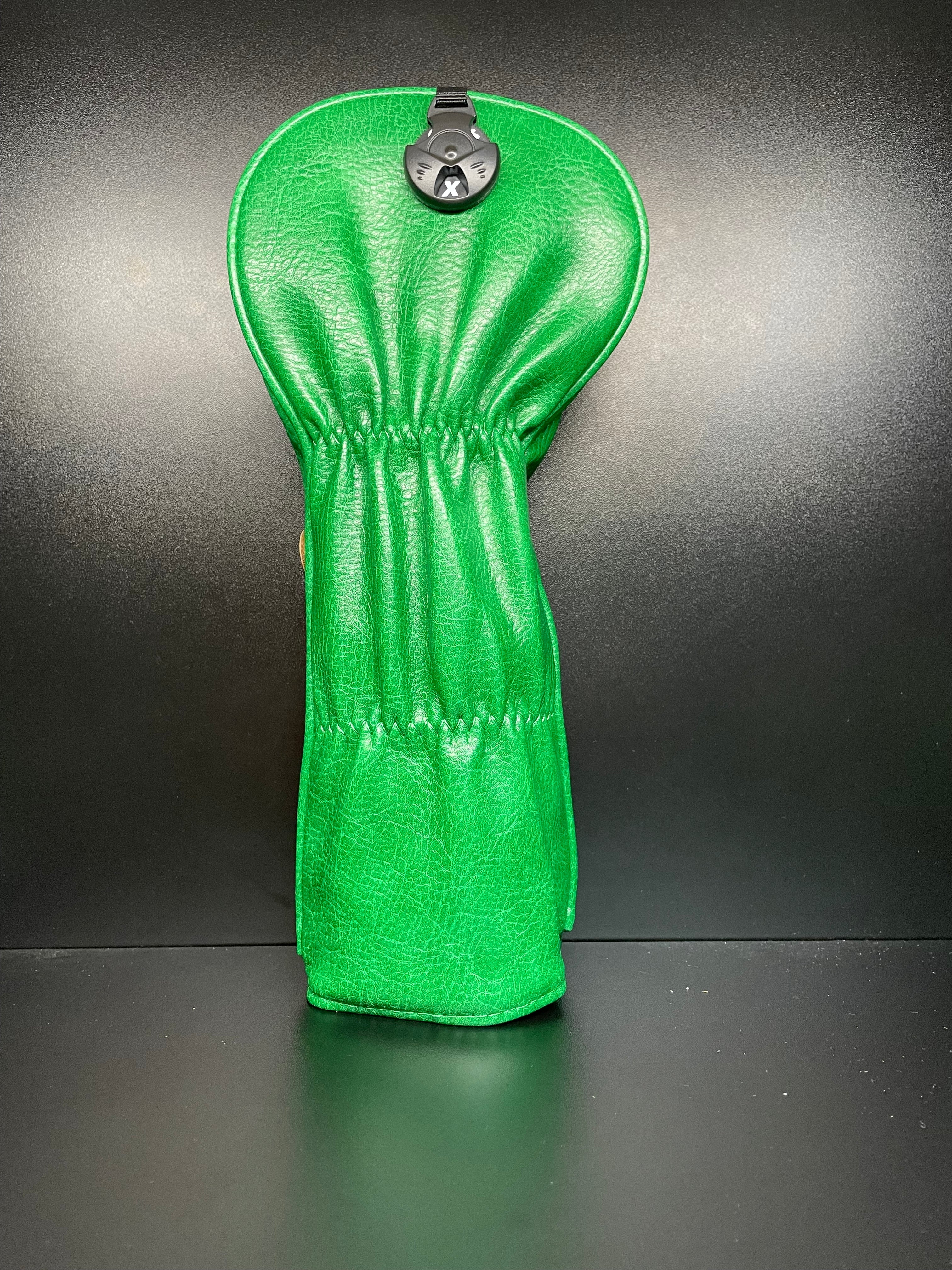 ParWestGolf Clover Headcover 2.0 for golf clubs, featuring a green clover design, soft padding, and durable fabric.