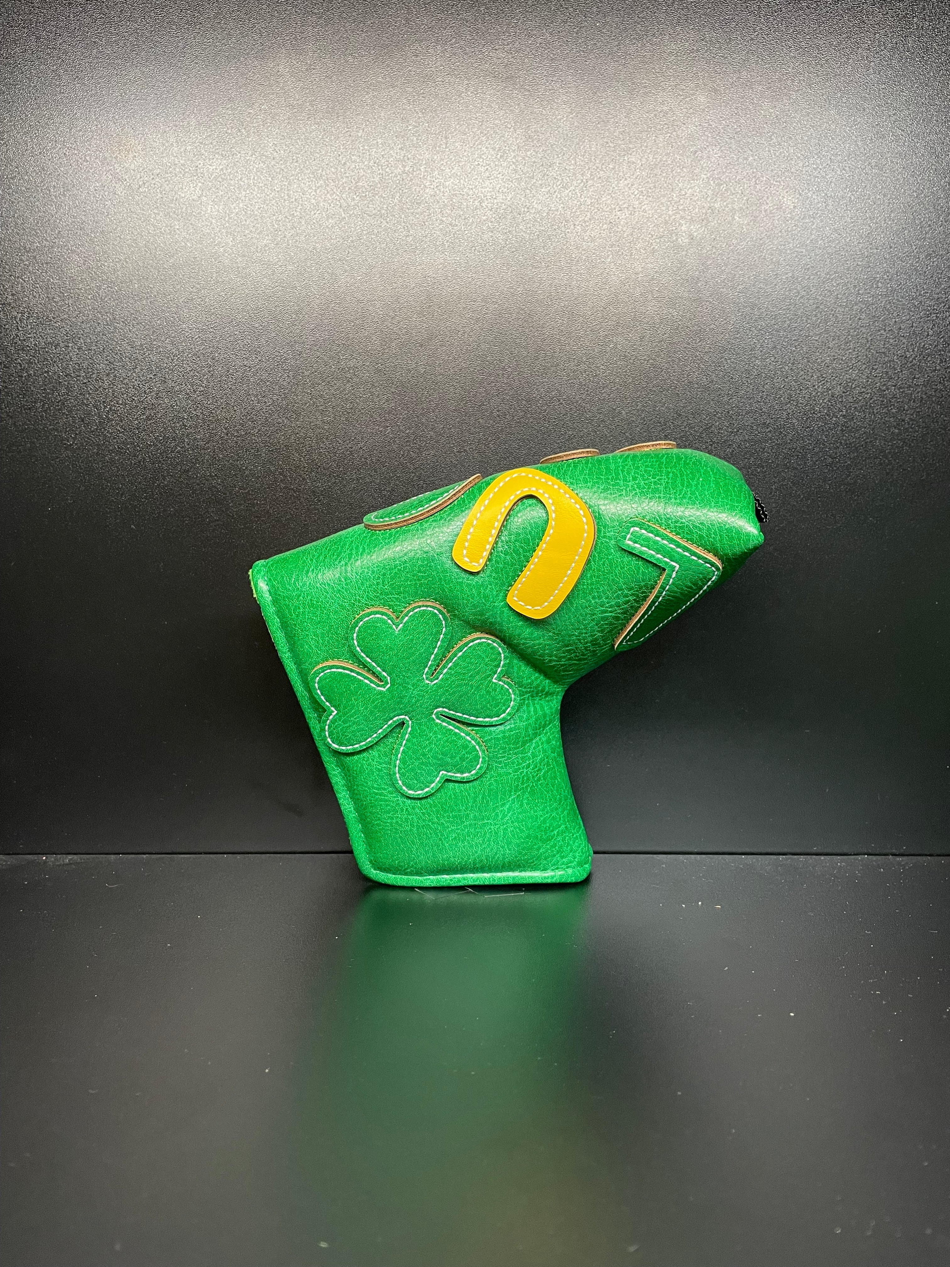 ParWestGolf Clover Headcover 2.0 for golf clubs, featuring a green clover design and soft protective padding.