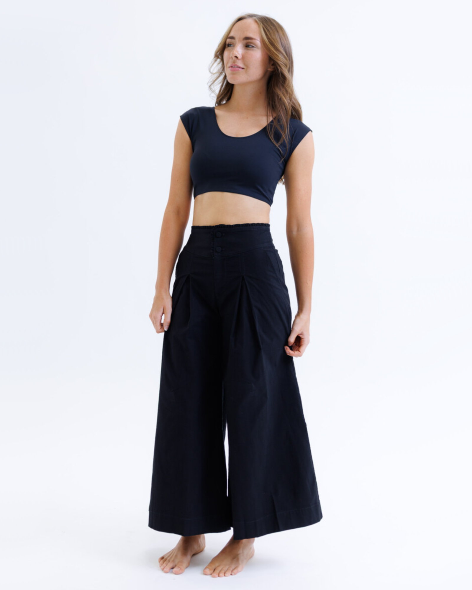 Contour Demi Tee - OVERLANDERS Outfitter