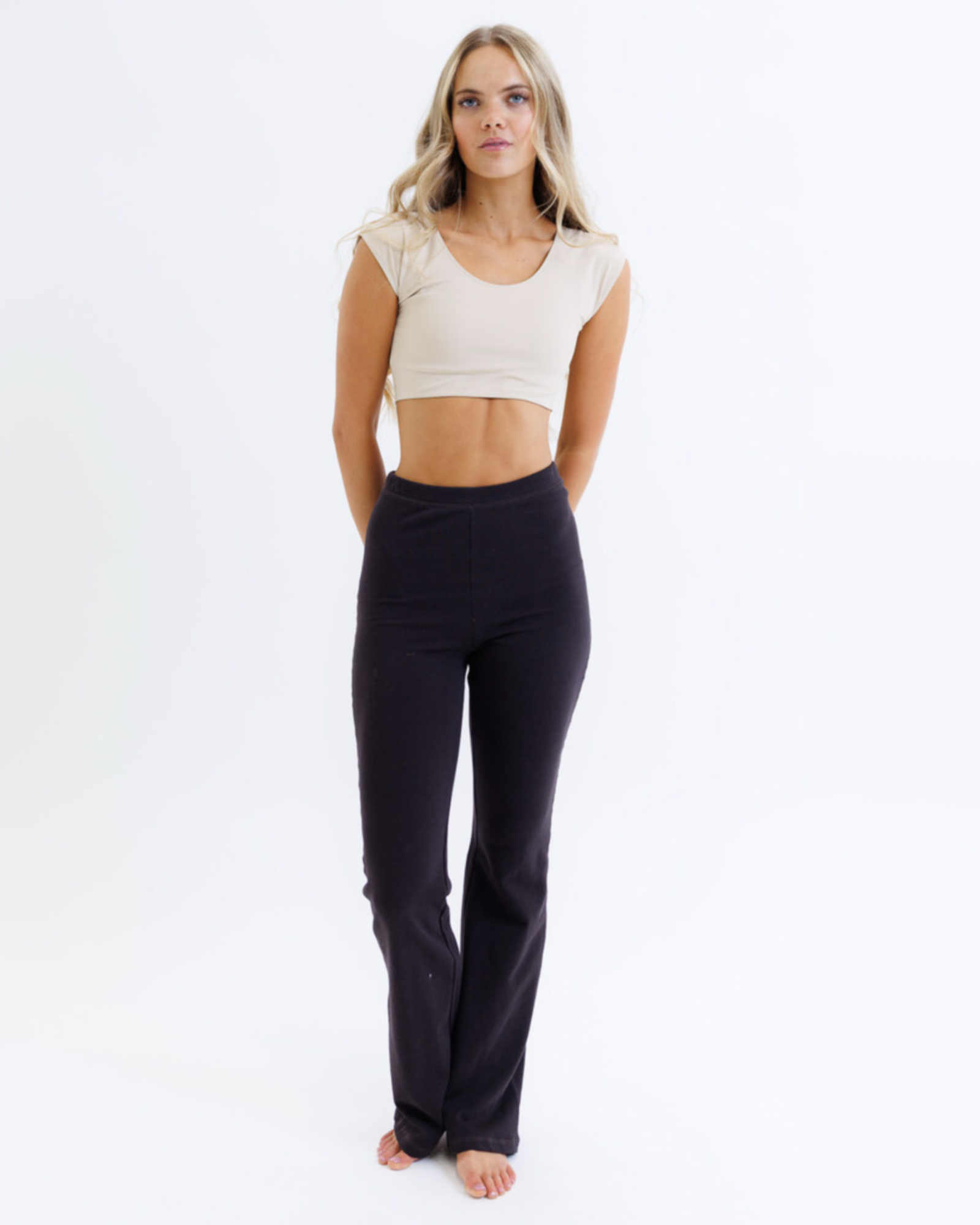 Contour Demi Tee - OVERLANDERS Outfitter