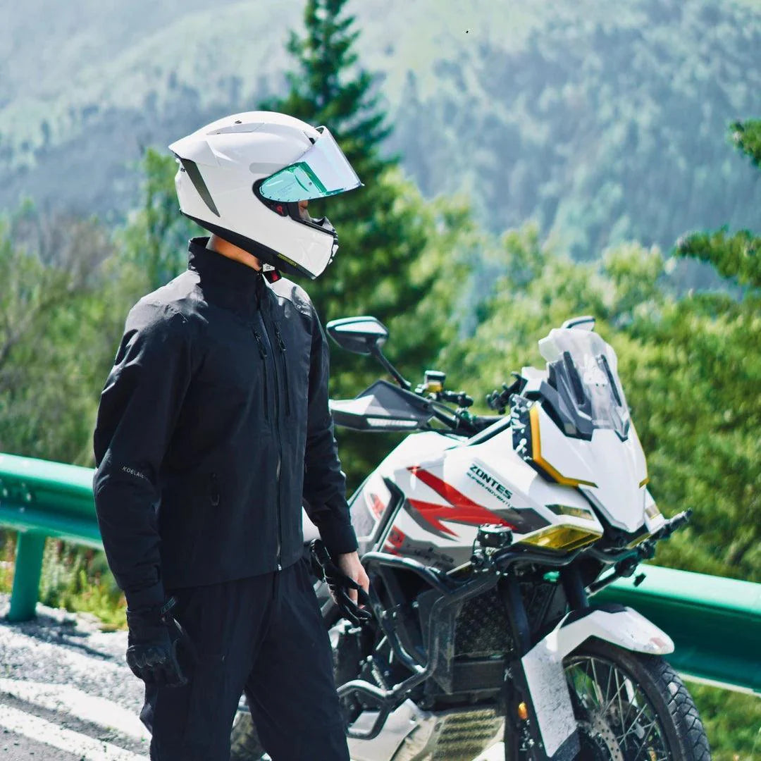 Bean's Moto Booth ASOBRO™ motorcycle jacket with windproof and waterproof D3O protection, shown in black with reflective details.