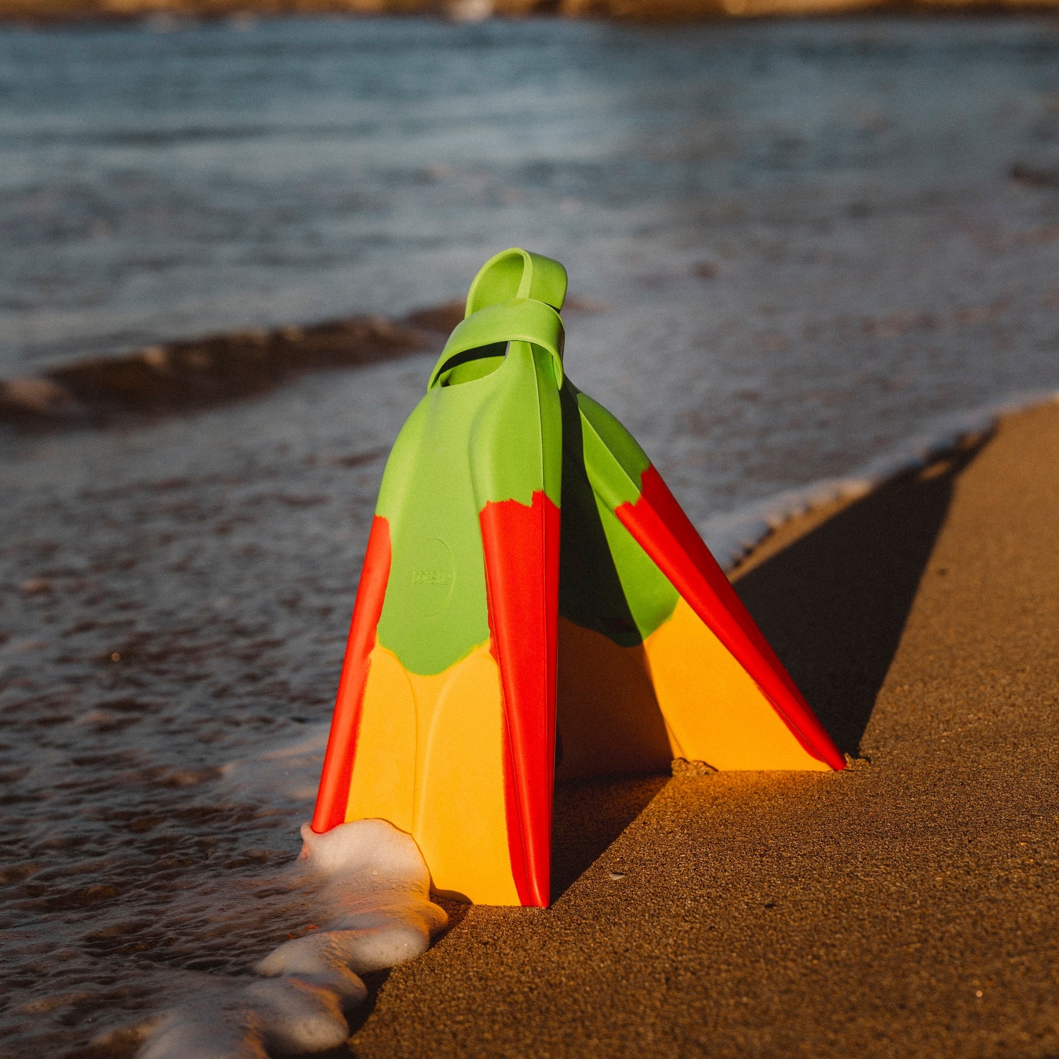 DORSAL Bodyboard Bodysurfing Floating Swim Fins Hawaii (Flippers) - OVERLANDERS Outfitter
