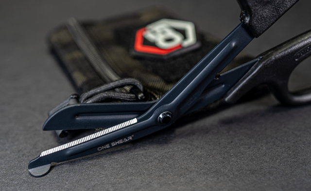 BUS (Basic Utility Shear) Light Weight Medical Scissor for EMT and First Responders| ONE SHEAR® - OVERLANDERS Outfitter