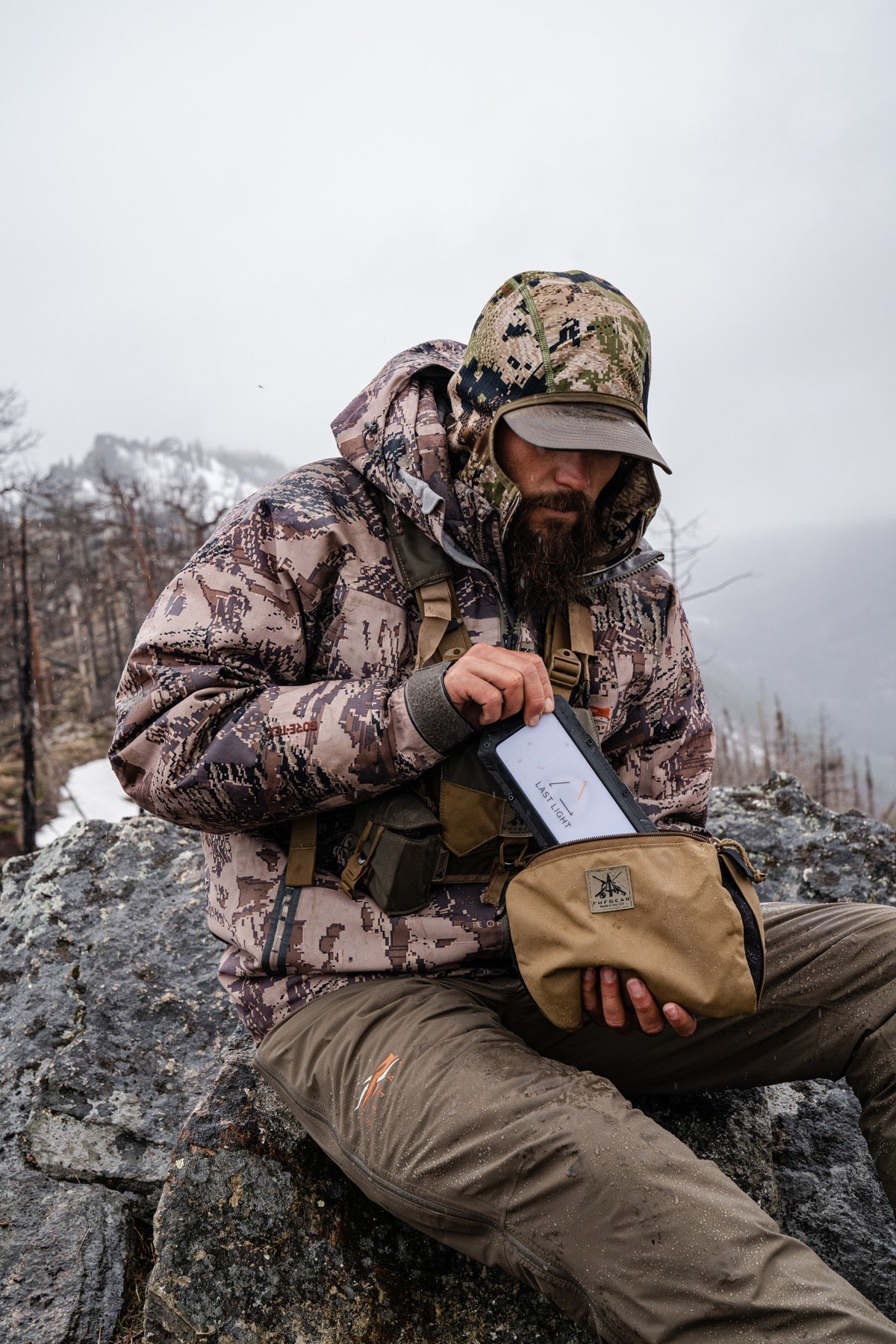 20000 mAh Solar Power Bank & Charger - OVERLANDERS Outfitter