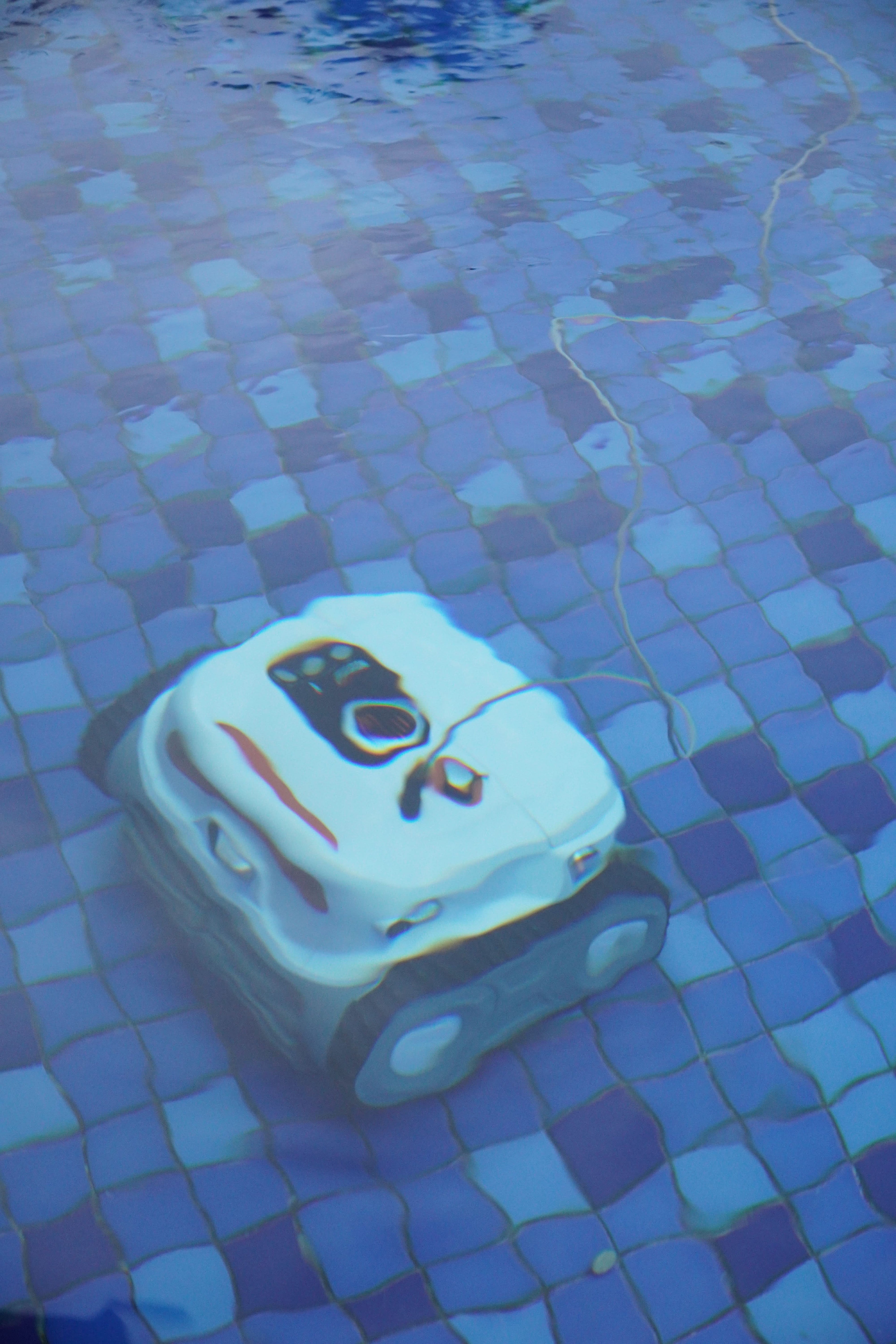 BN Pro Robotic Pool Cleaner - OVERLANDERS Outfitter