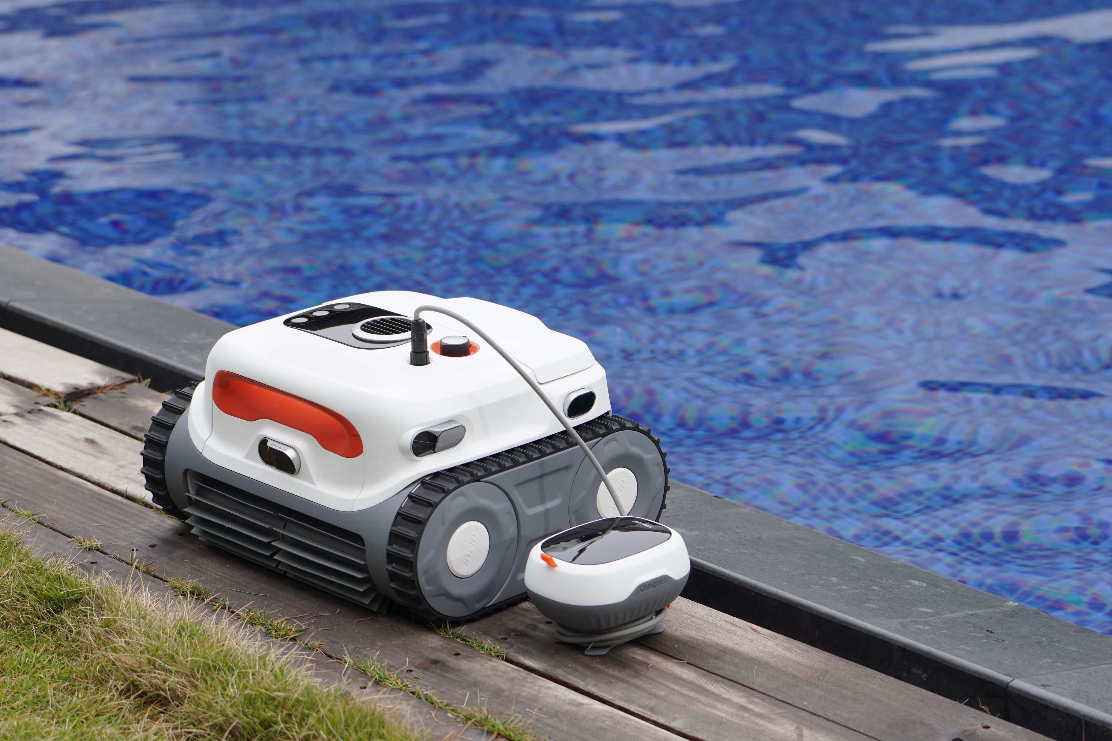 BN Pro Robotic Pool Cleaner - OVERLANDERS Outfitter